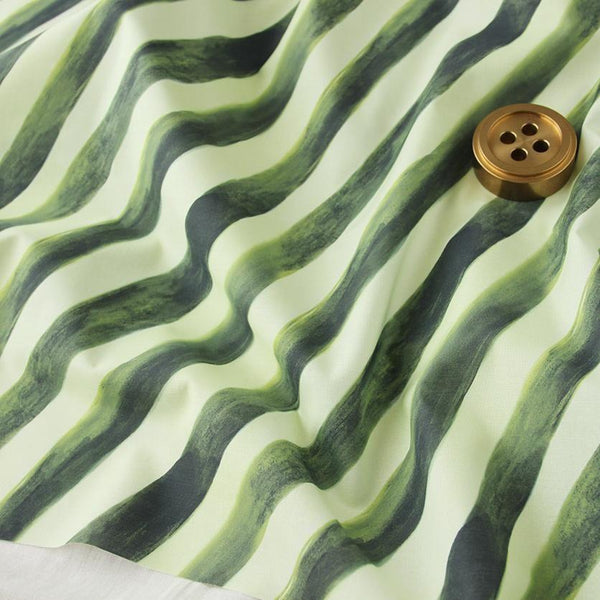 153100033