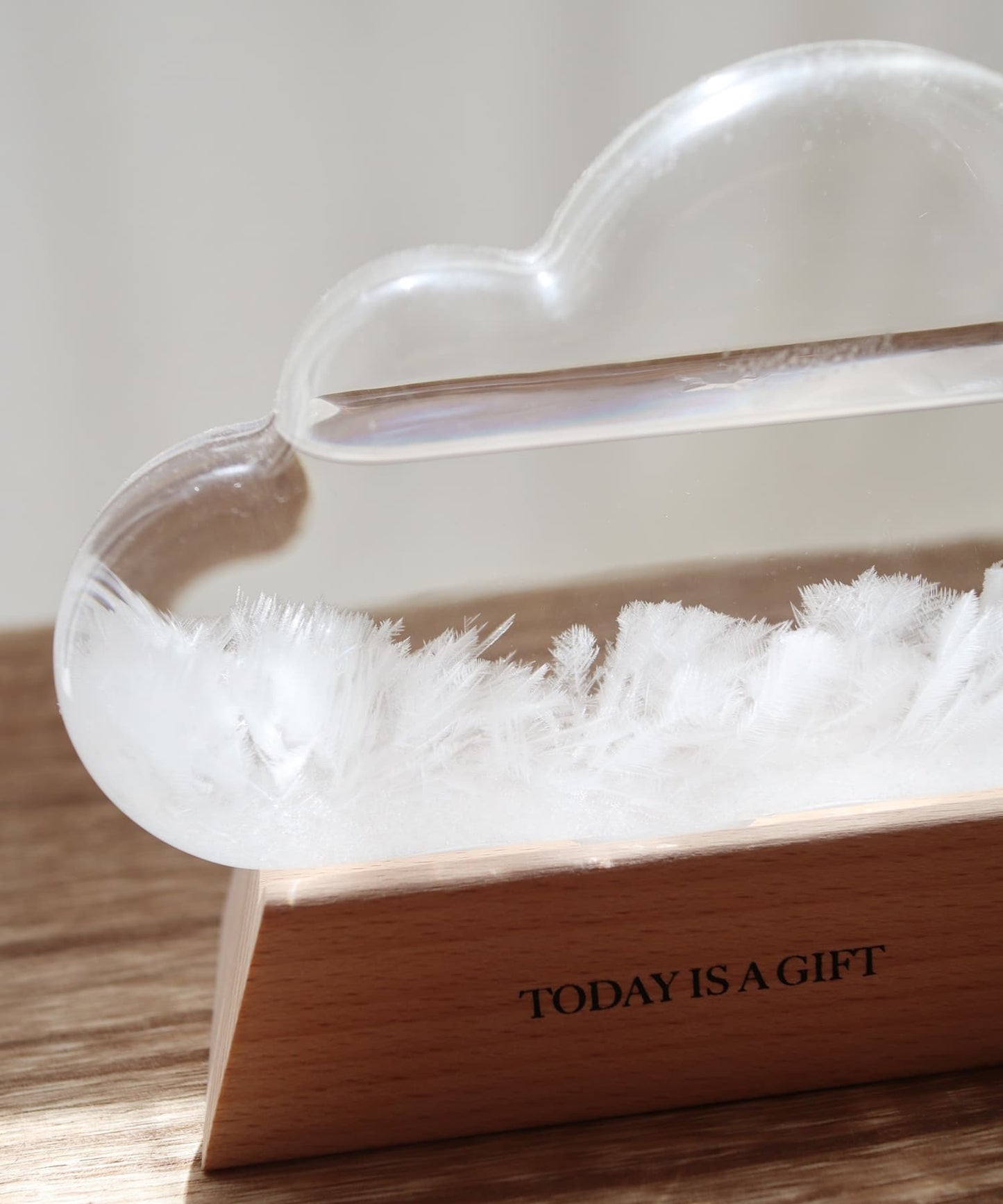 STORM GLASS CLOUD 暴風玻璃雲/月亮