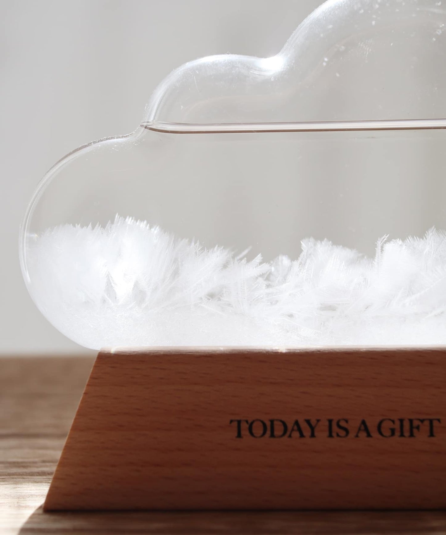 STORM GLASS CLOUD 暴風玻璃雲/月亮