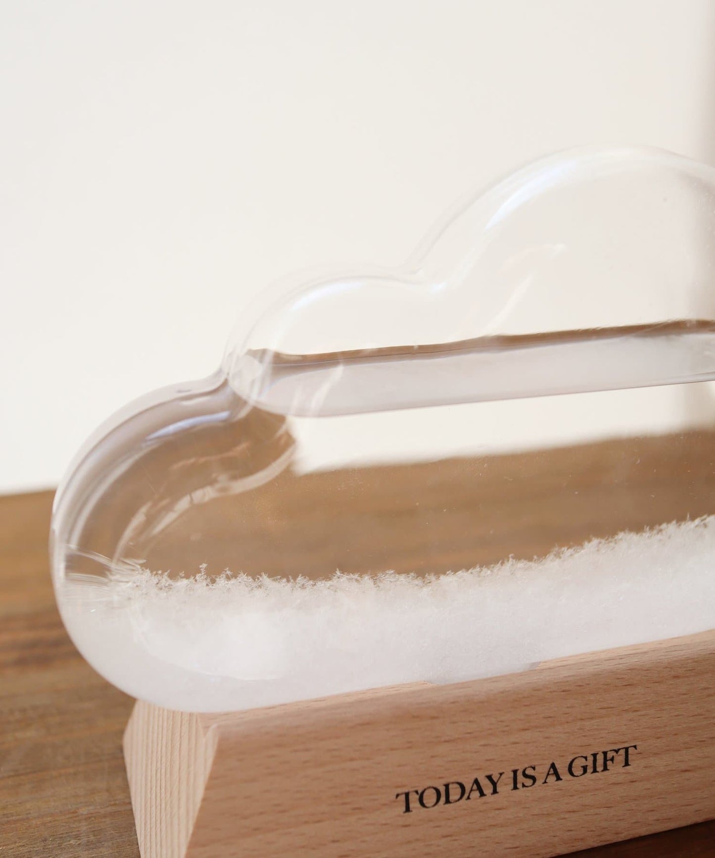 STORM GLASS CLOUD 暴風玻璃雲/月亮
