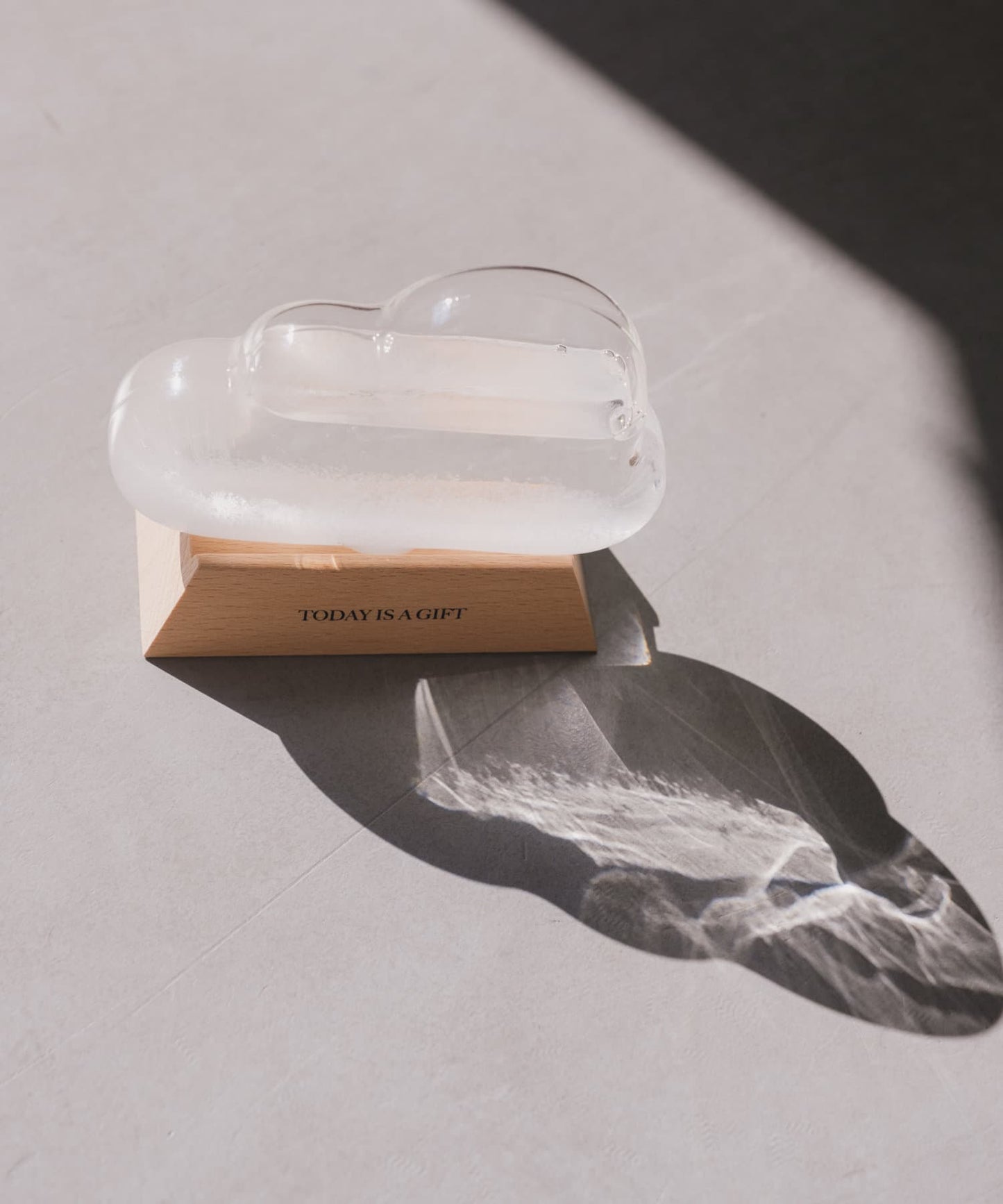 STORM GLASS CLOUD 暴風玻璃雲/月亮