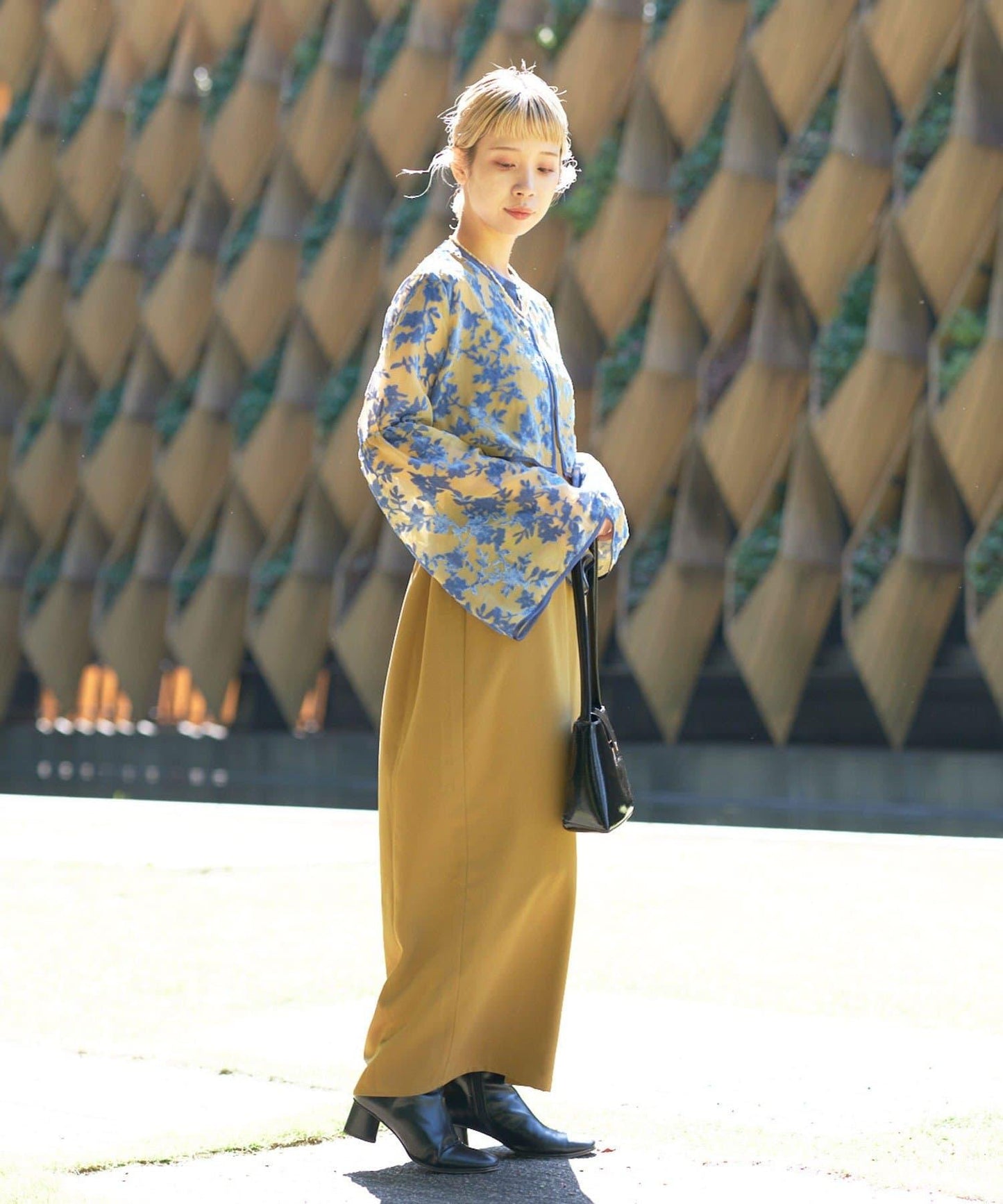 【多功能款式】絨面花朵針織開衫連衣裙