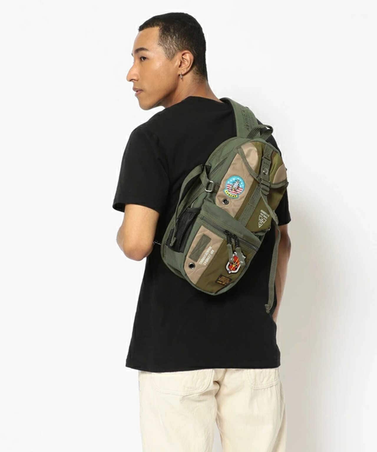 TOMCAT 3 ONE-SHOULDER BAG/トムキャット 3 ワンショルダーバッグ 漢譯:TOMCAT 3 單肩包