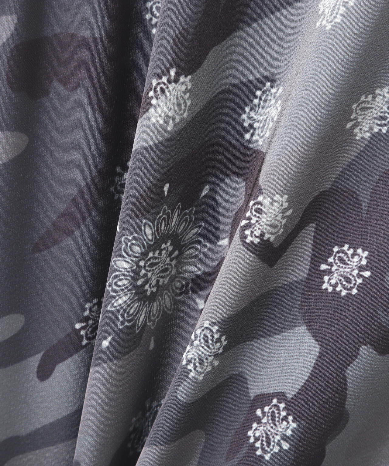 CAMO×BANDANA PRINT ONEPIECE/ 迷彩×頭巾印花連衣裙