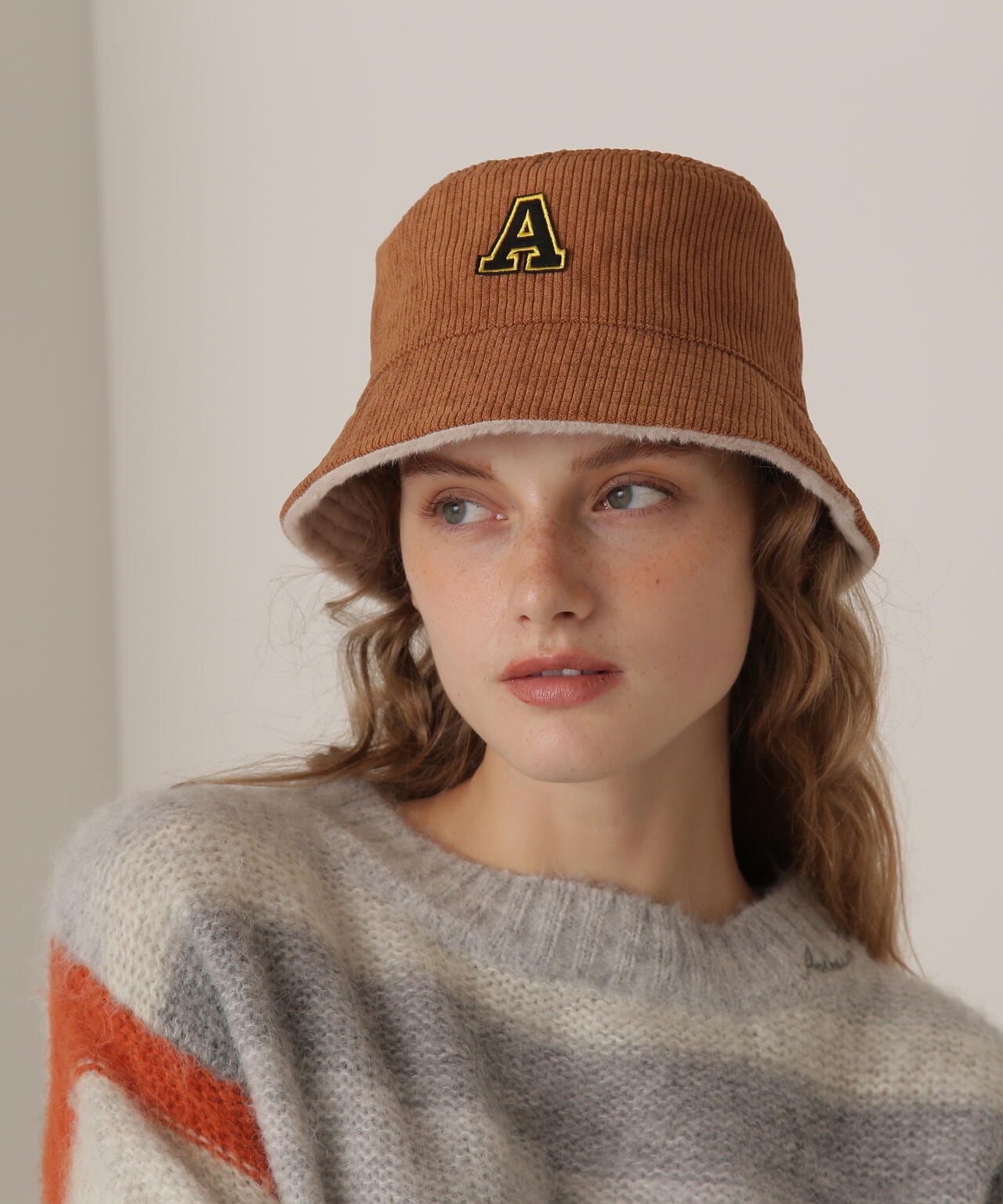 REVERSIBLE FUR BUCKET/可逆穿戴毛皮桶帽