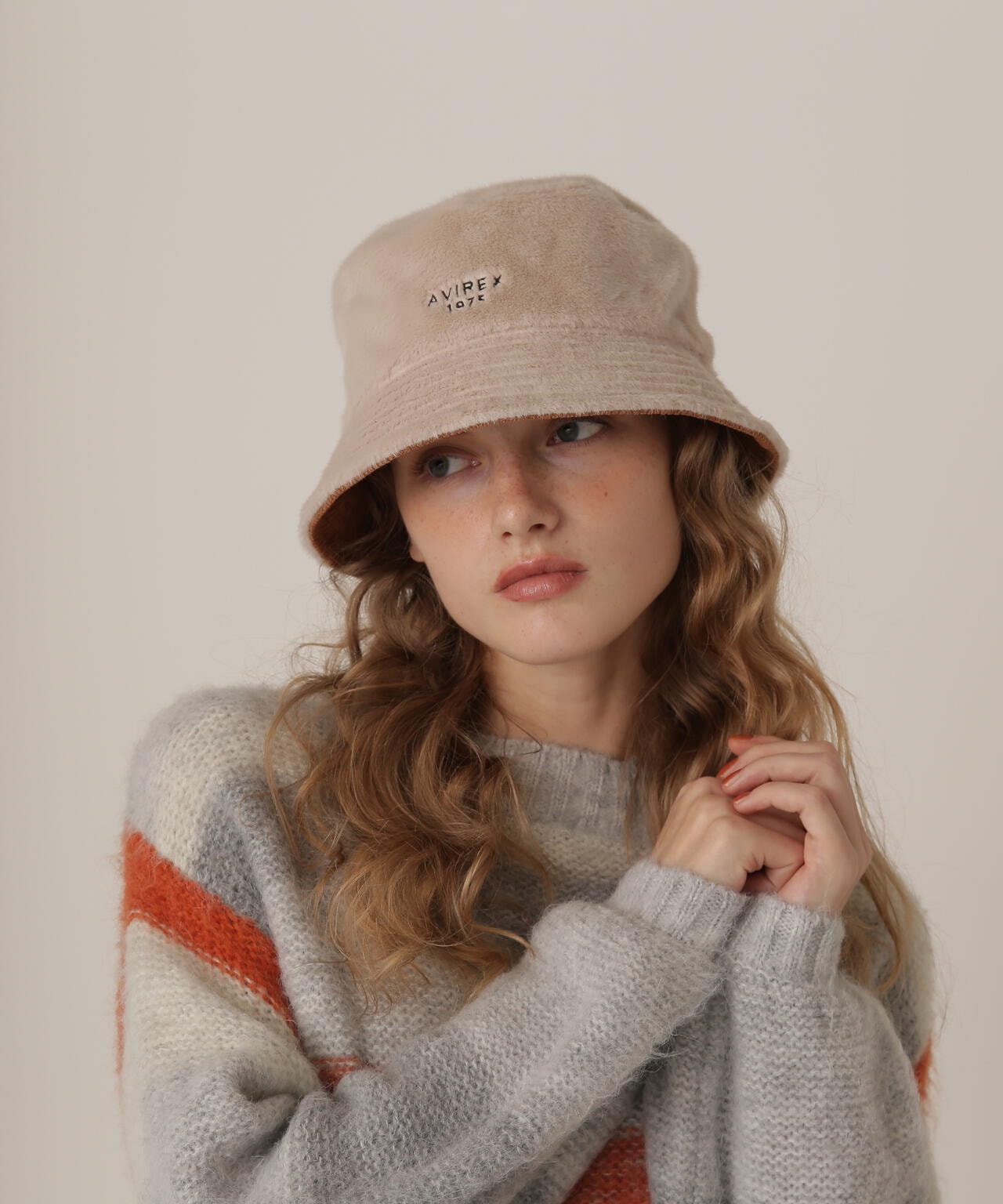 REVERSIBLE FUR BUCKET/可逆穿戴毛皮桶帽