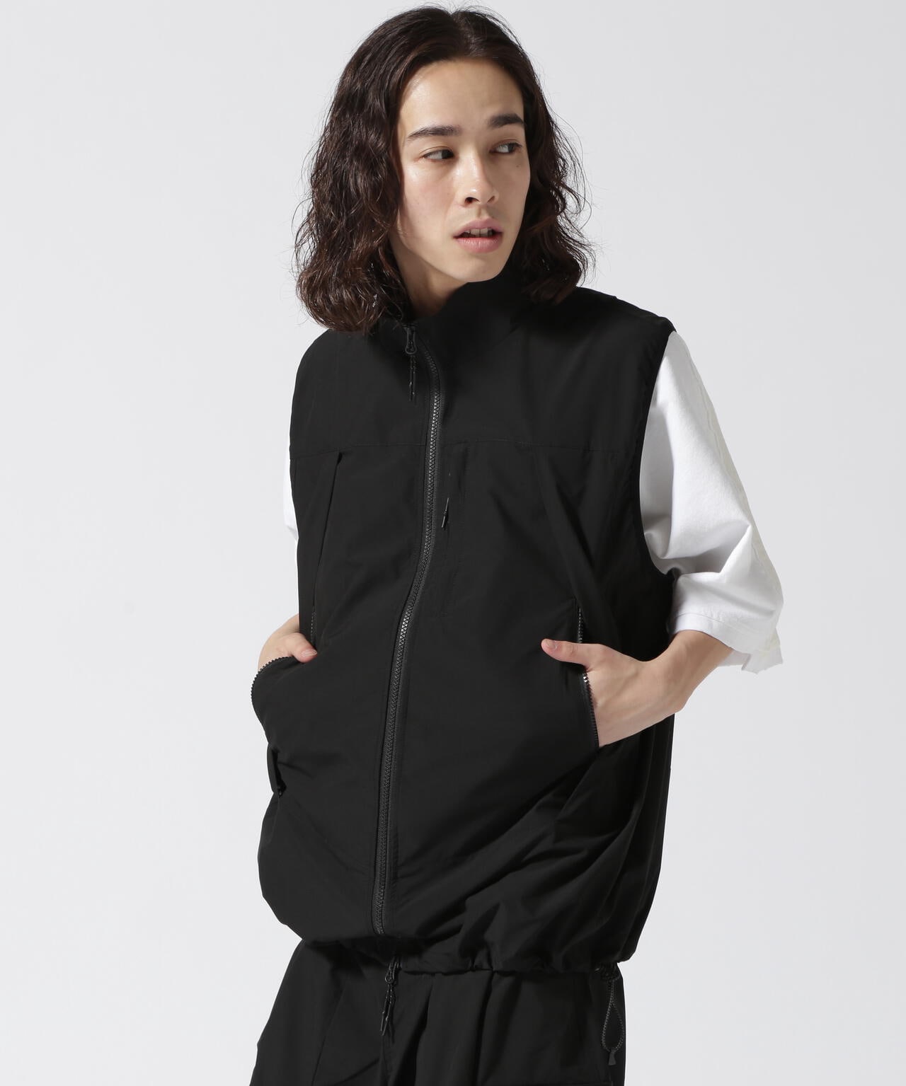 WHITELAND/白地/NYLON ZIP 馬甲