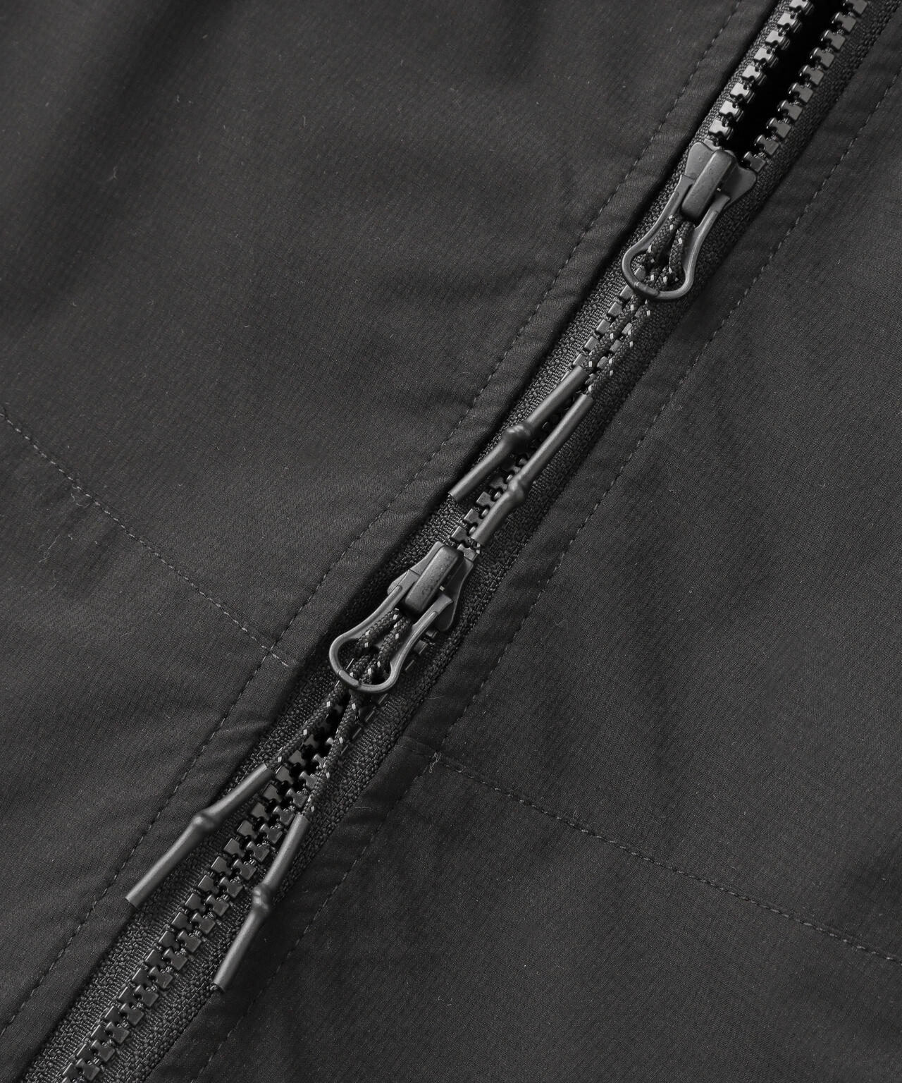 WHITELAND/白地/NYLON ZIP 馬甲