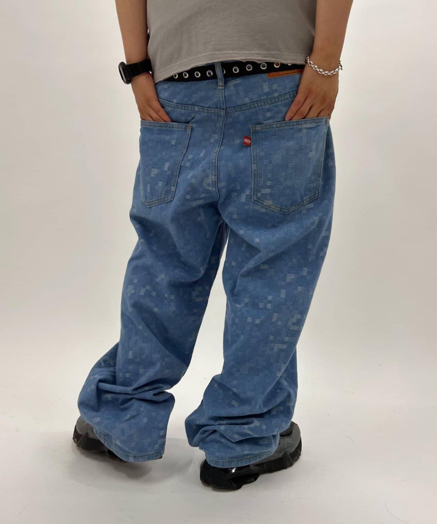 【WHO'S WHO gallery】數碼提花牛仔布