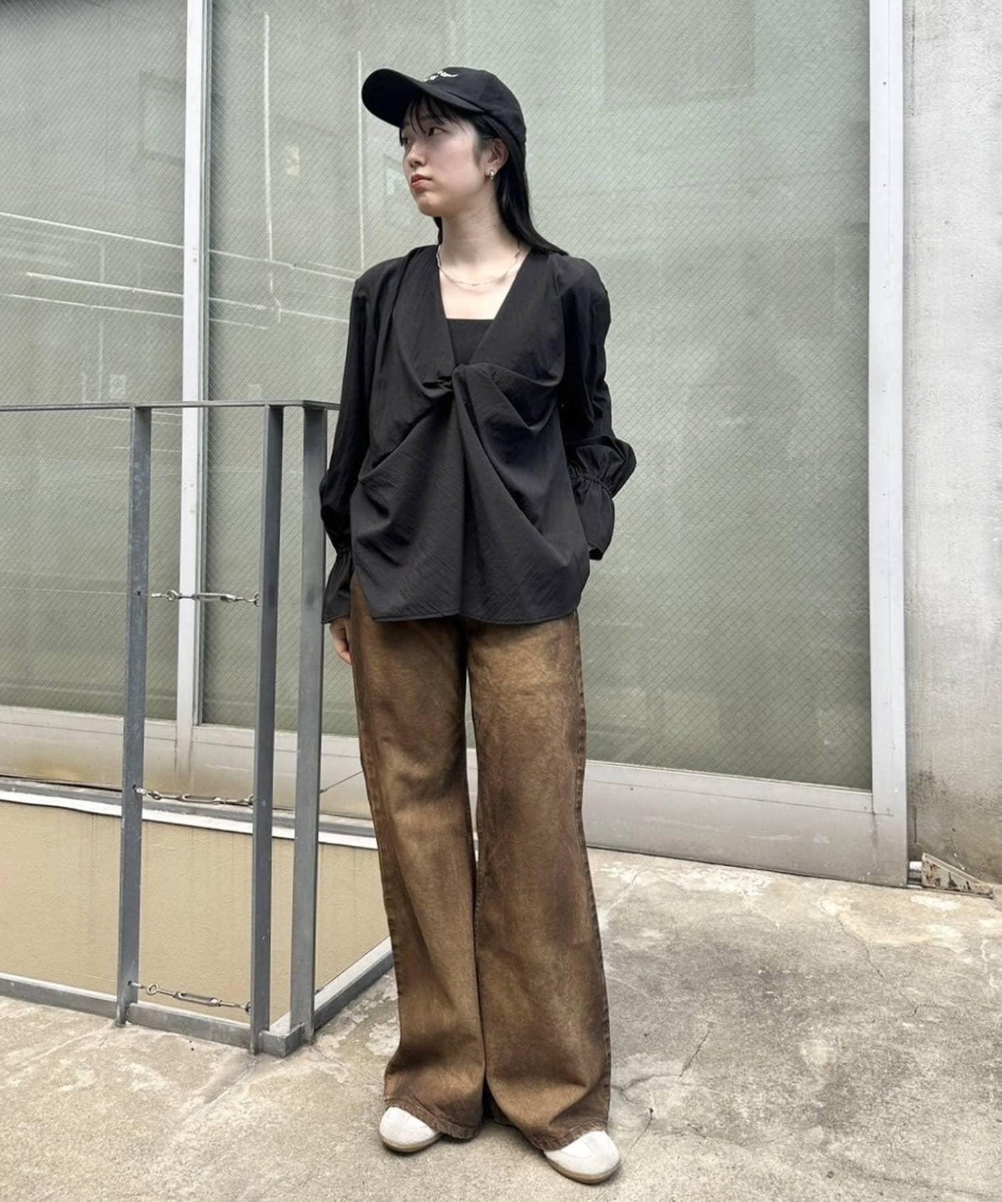 露背襯衫