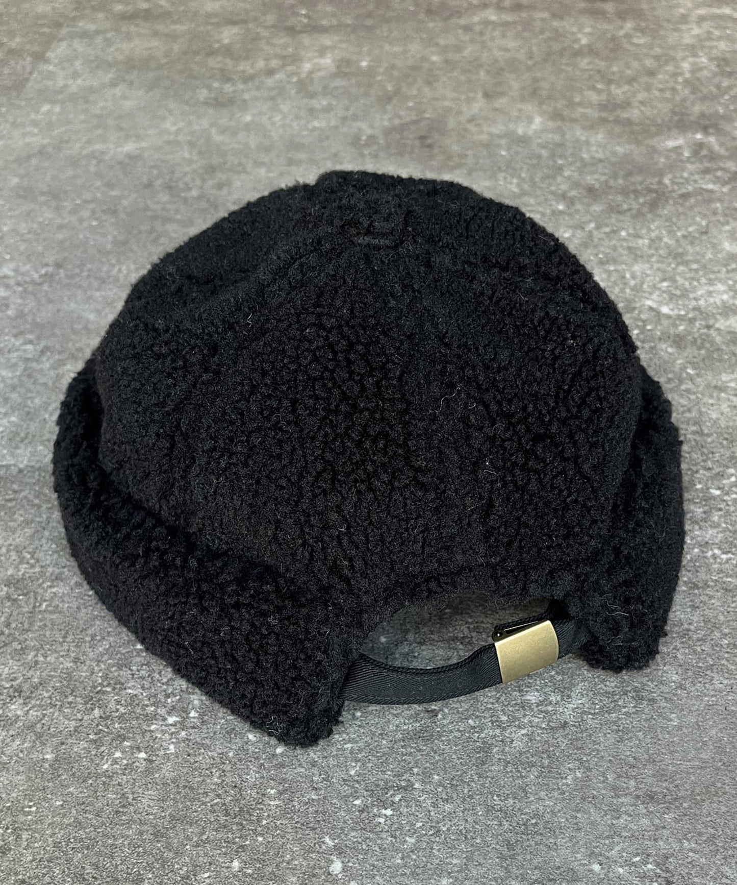 羊毛絨滾邊帽