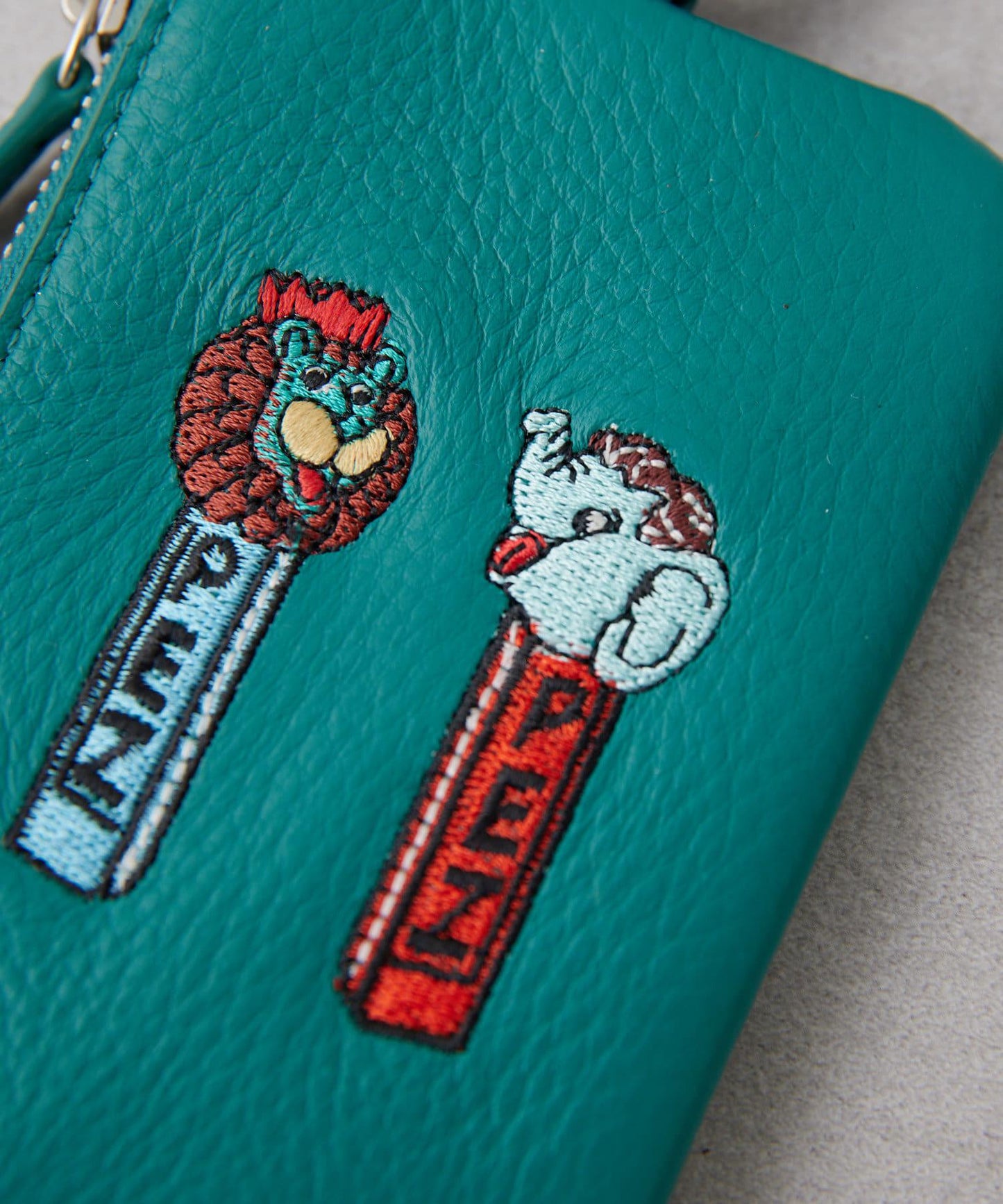 【PEZ × ear】《牛皮》帶卡扣的鑰匙卡包