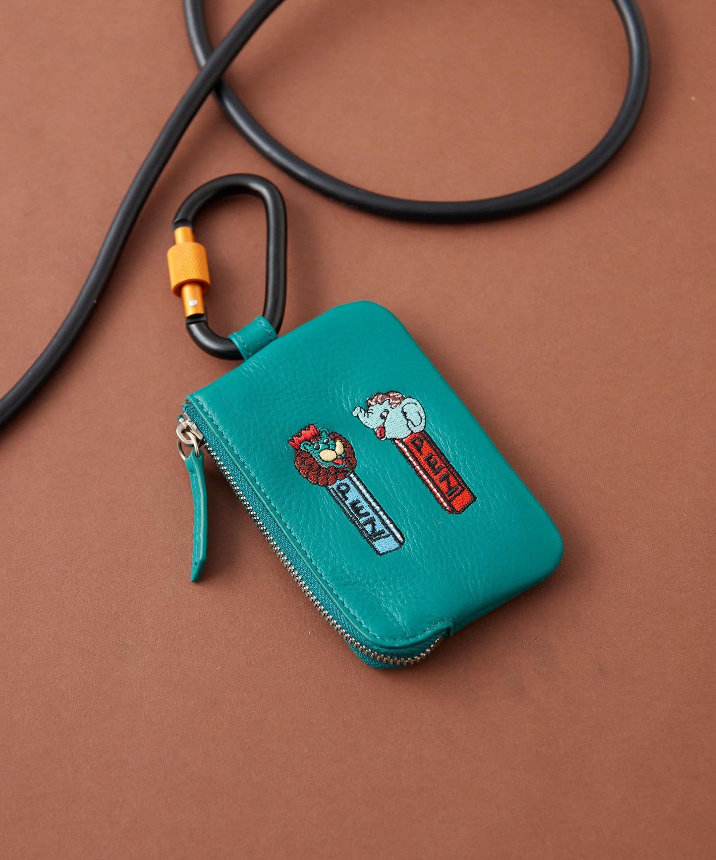 【PEZ × ear】《牛皮》帶卡扣的鑰匙卡包