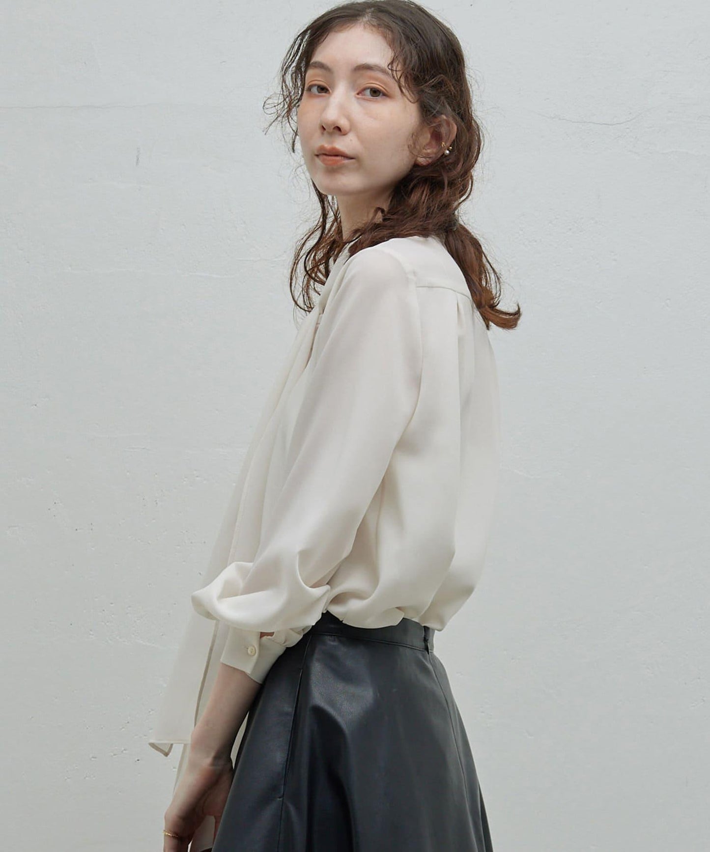 健美蝴蝶結襯衫2