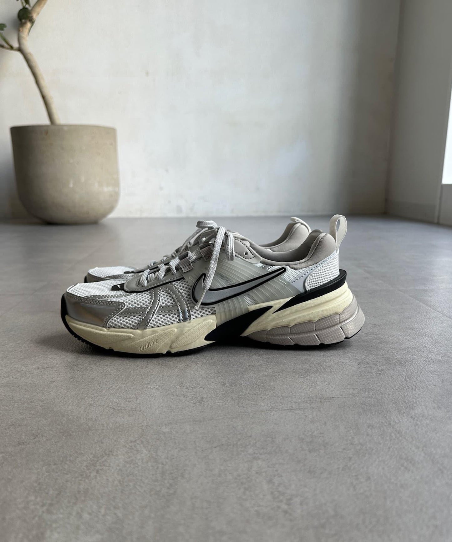 【耐克/NIKE】耐克 V2K 跑步鞋