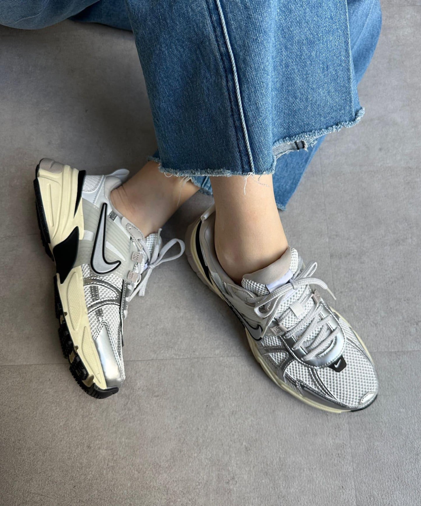【耐克/NIKE】耐克 V2K 跑步鞋