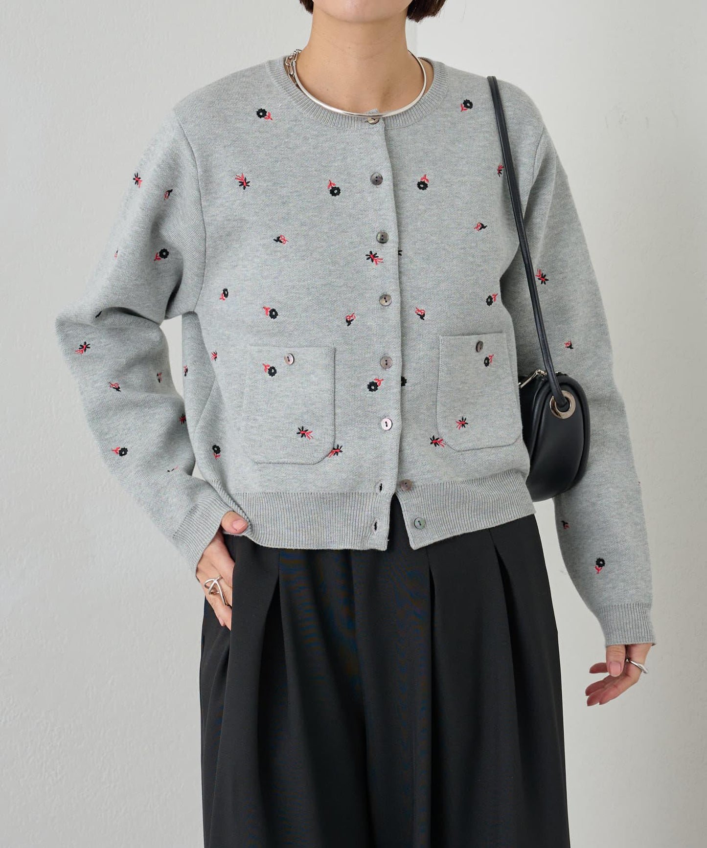 刺繡衛衣式口袋開衫