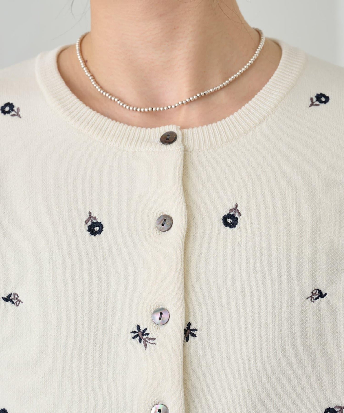刺繡衛衣式口袋開衫