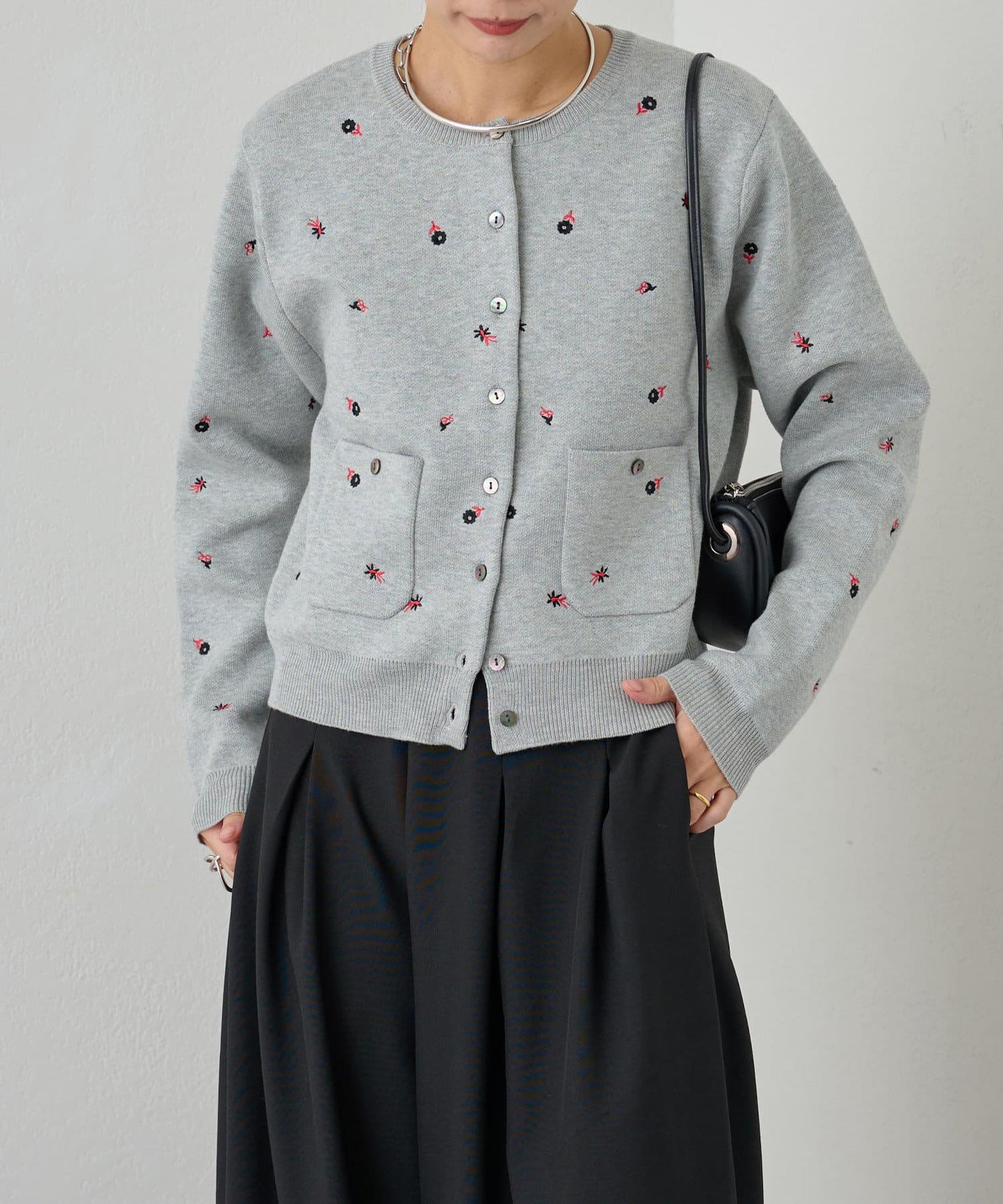 刺繡衛衣式口袋開衫