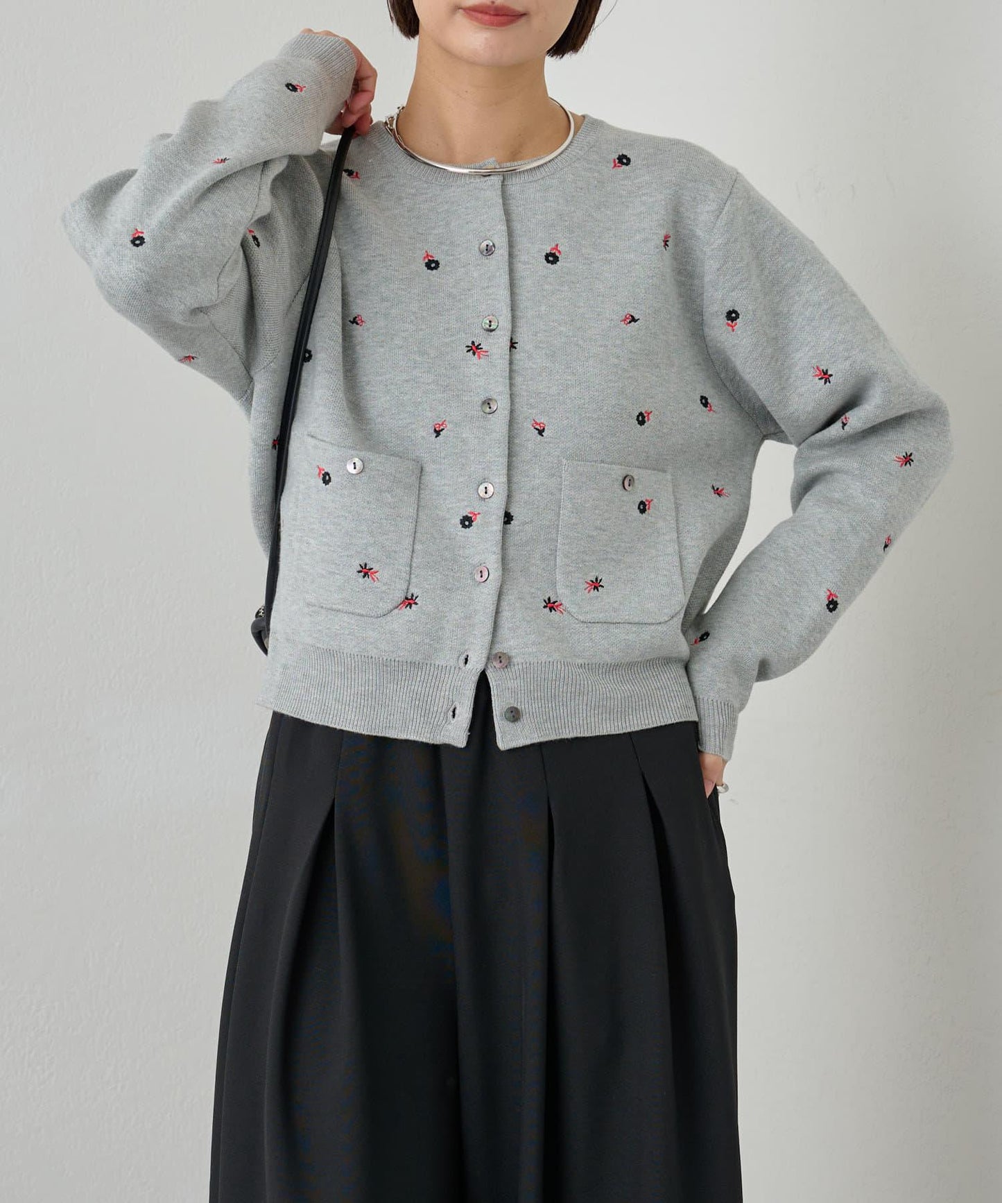 刺繡衛衣式口袋開衫