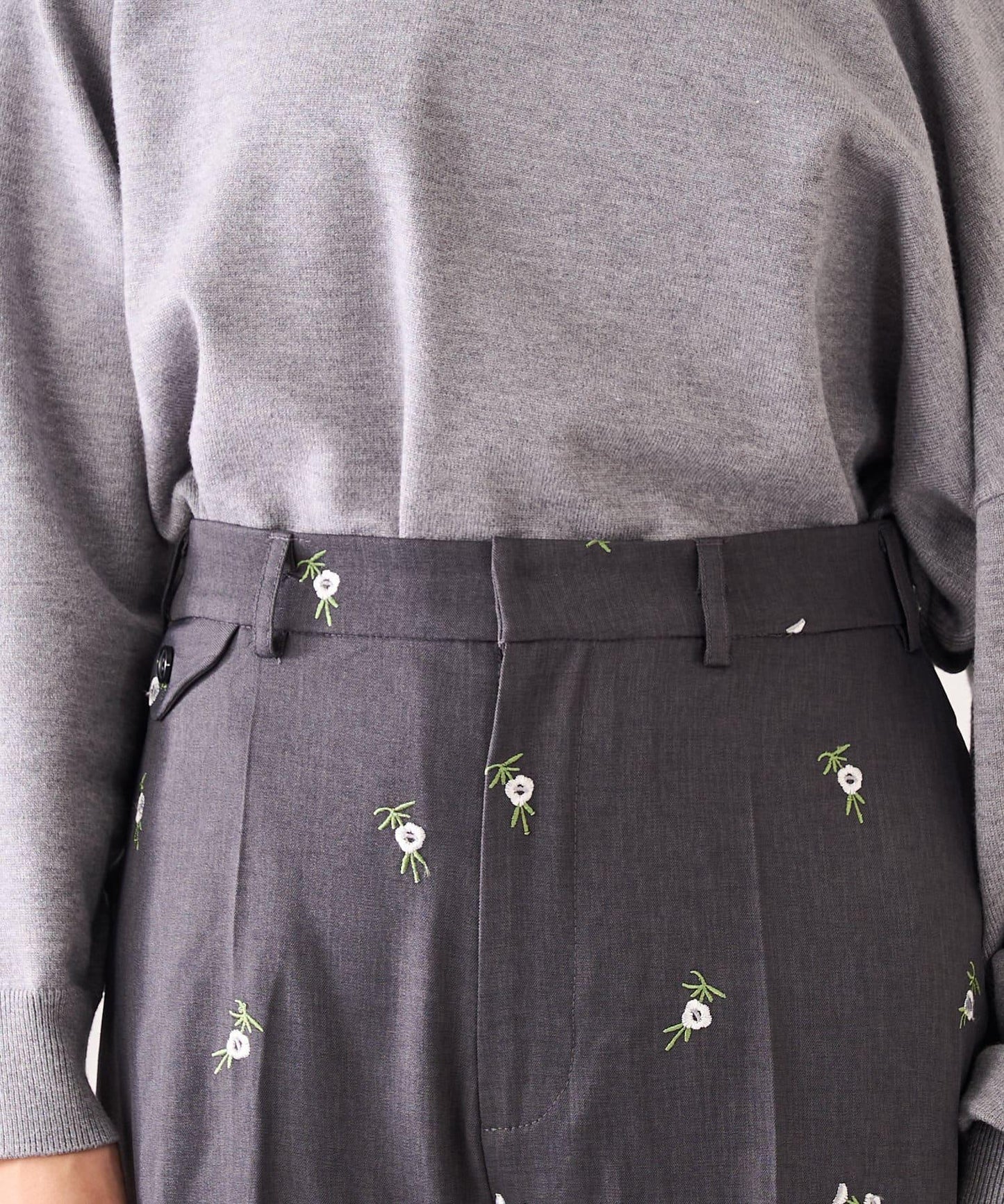 刺繡西褲