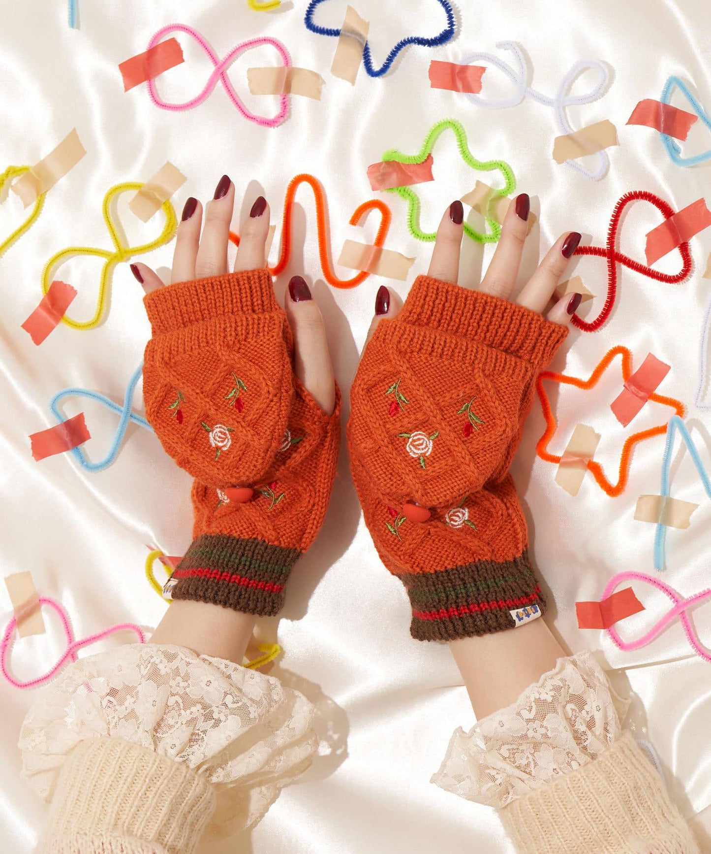 【Me+Me/我和我】花朵刺繡暖手套