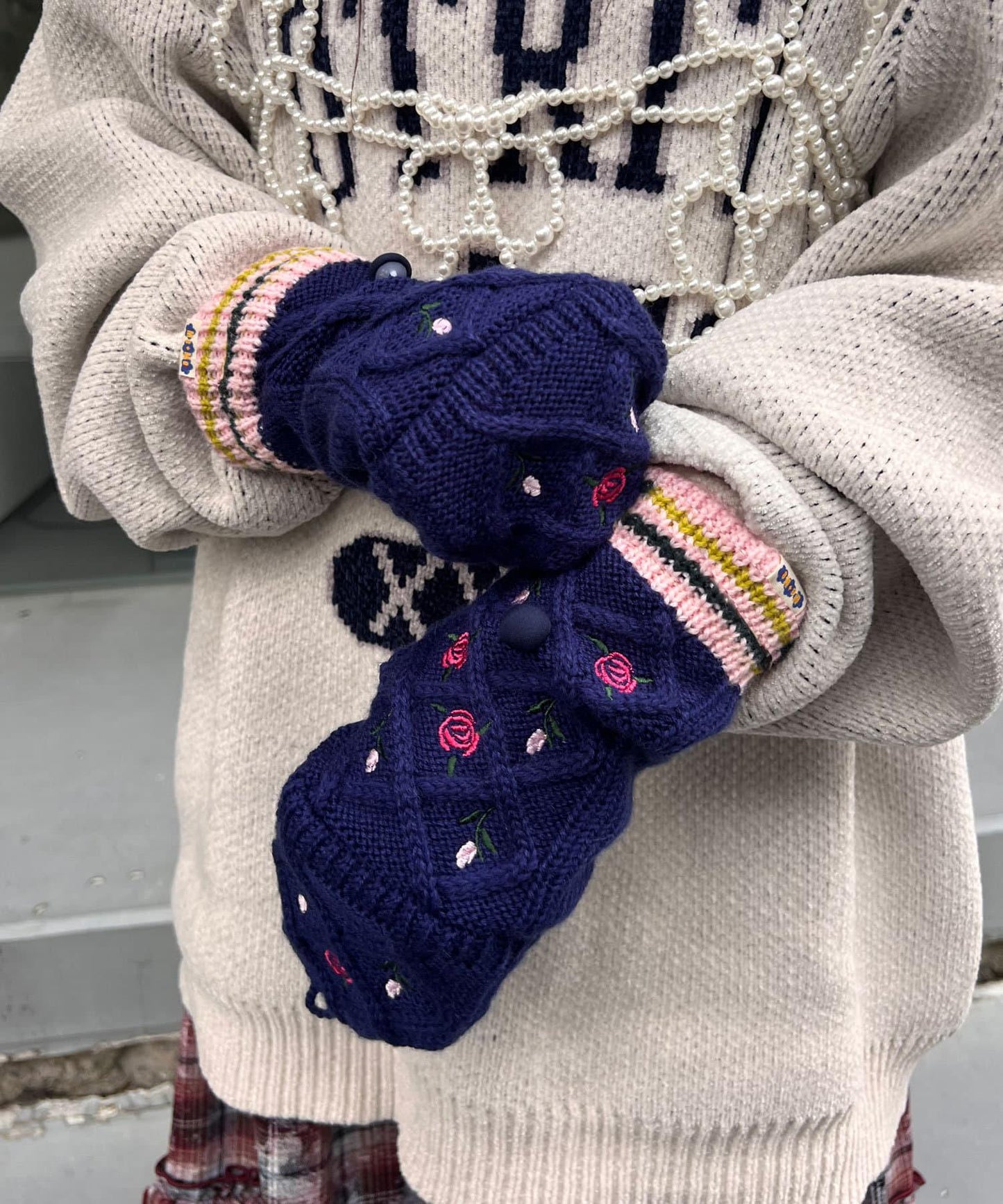 【Me+Me/我和我】花朵刺繡暖手套