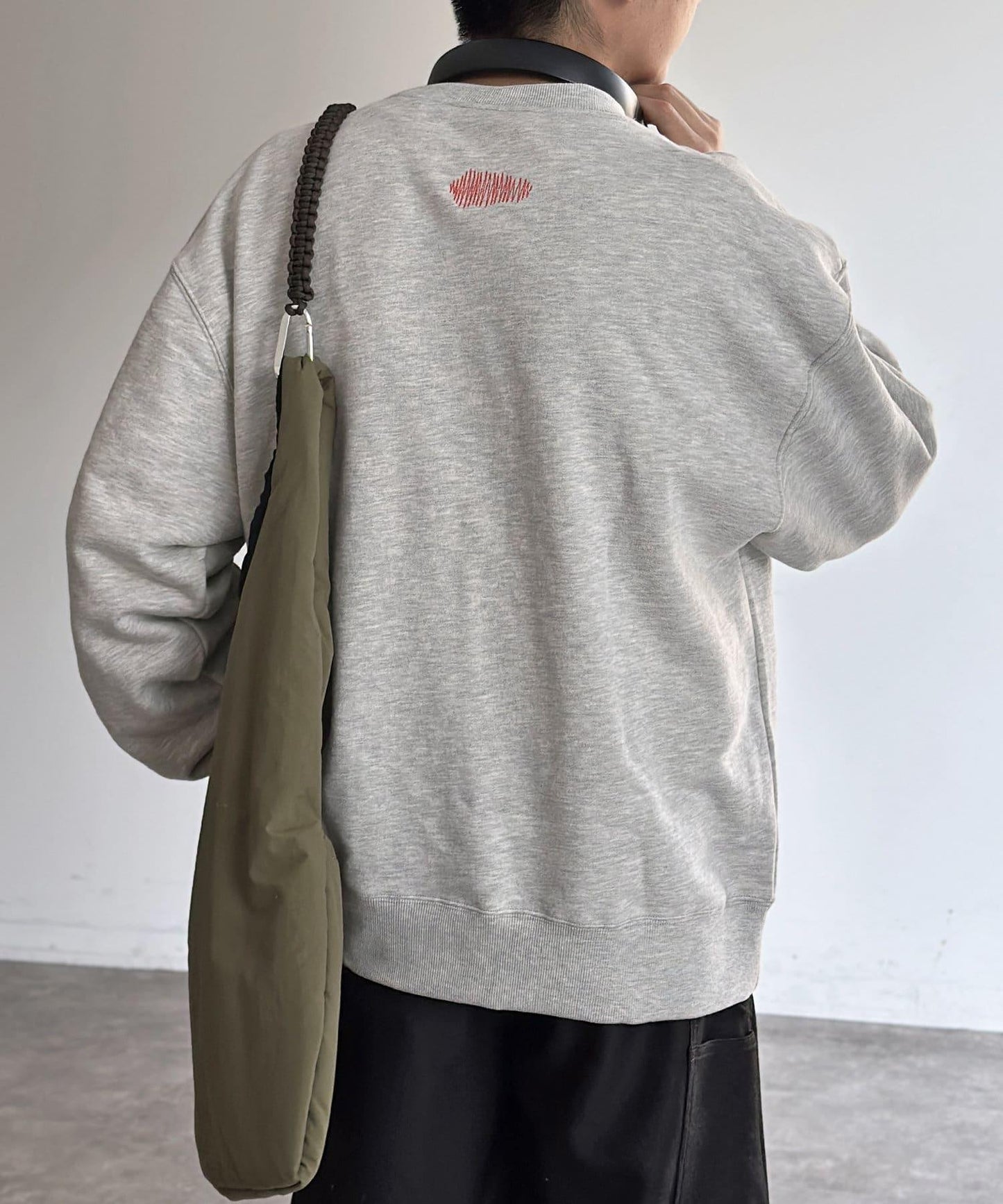 塗鴉刺繡學院Logo衛衣