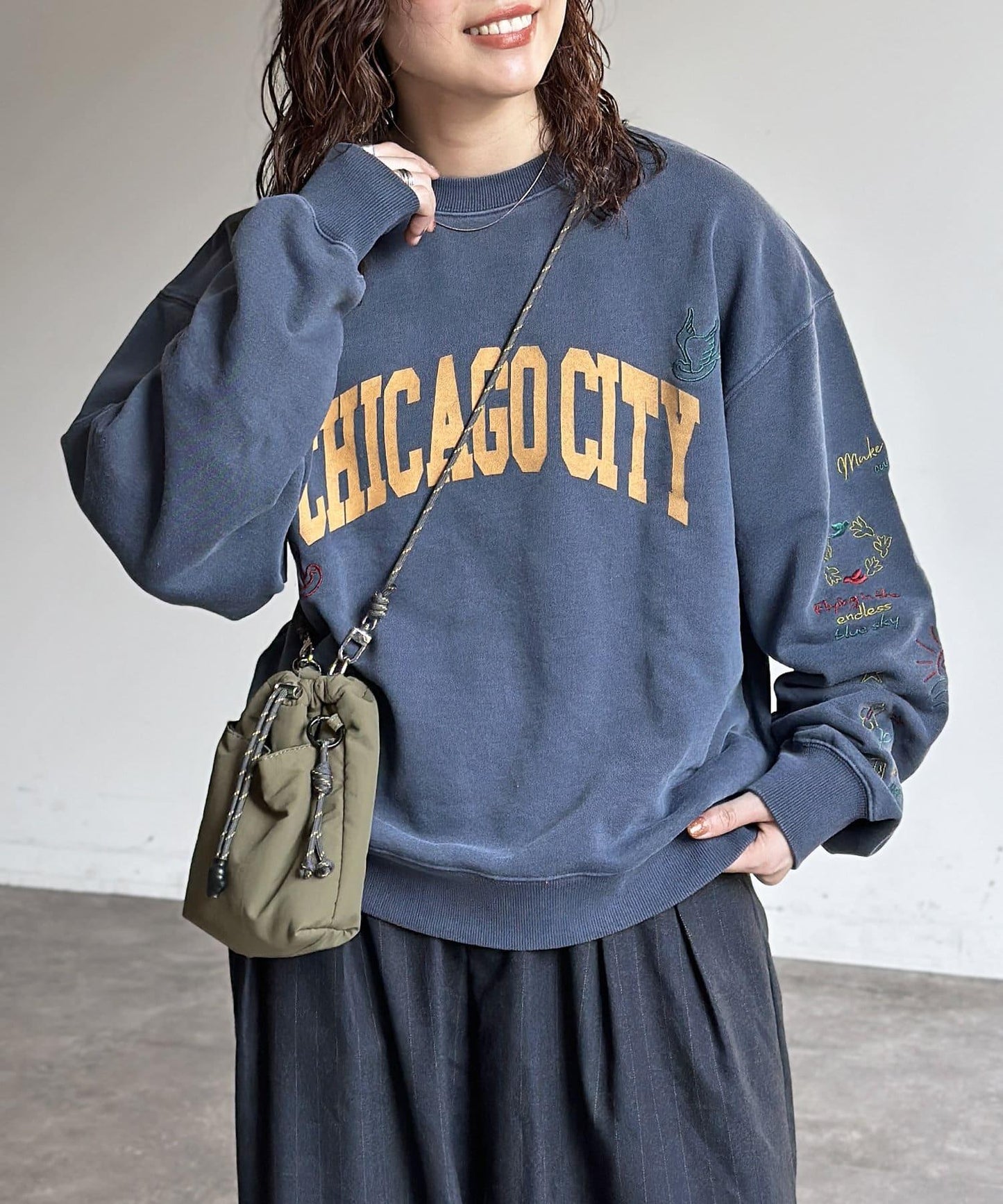 塗鴉刺繡學院Logo衛衣