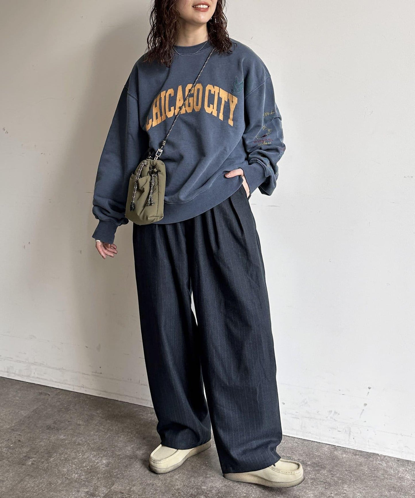 塗鴉刺繡學院Logo衛衣
