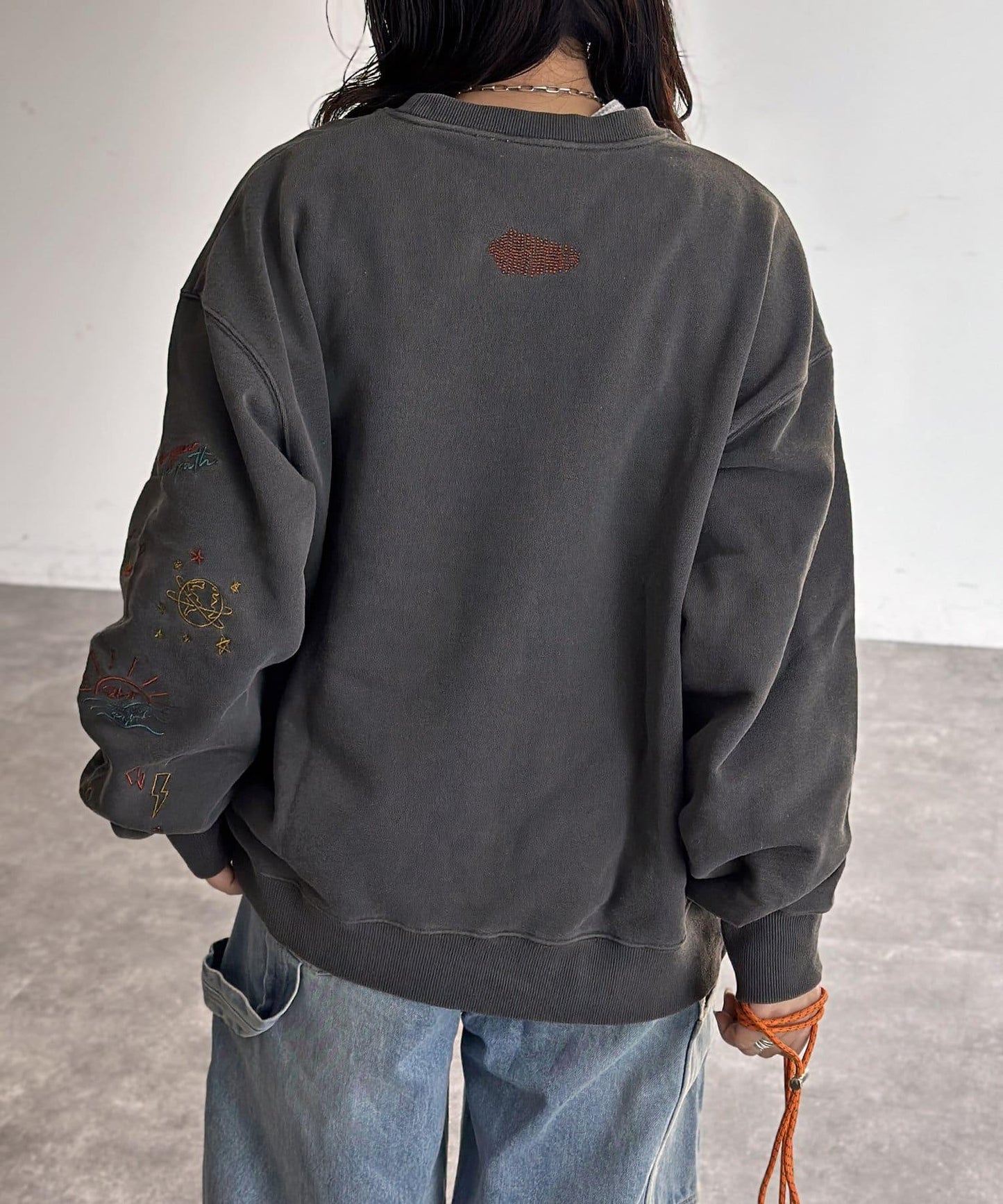 塗鴉刺繡學院Logo衛衣