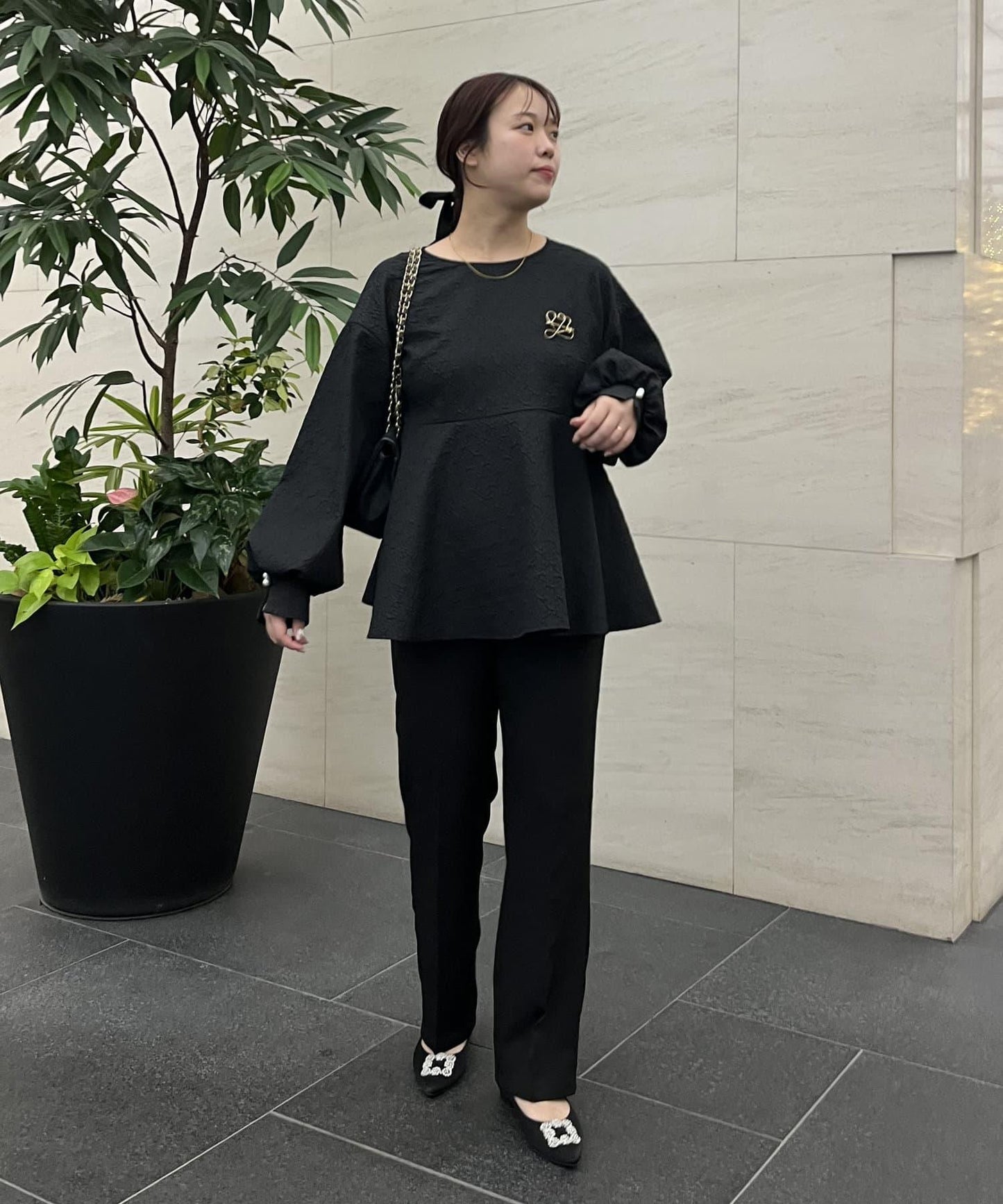 【媽媽監修!禮服單品】氣球袖提花荷葉邊上衣