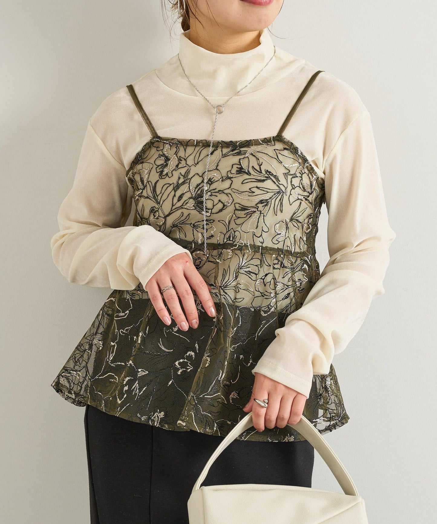 蕾絲刺繡背心