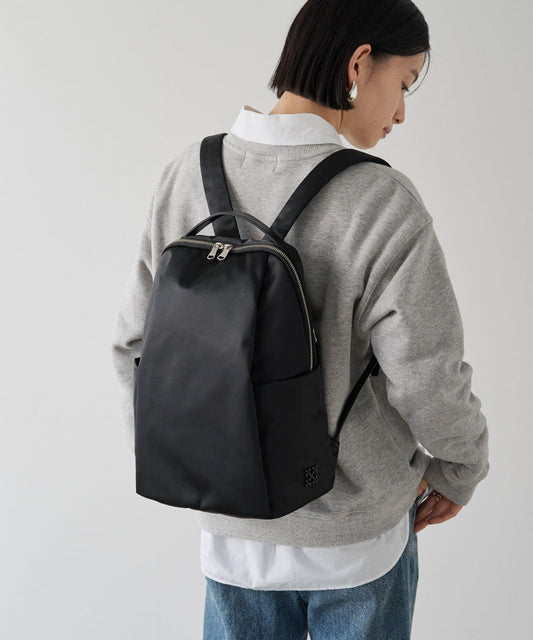 【背面網眼設計】尼龍雙肩揹包