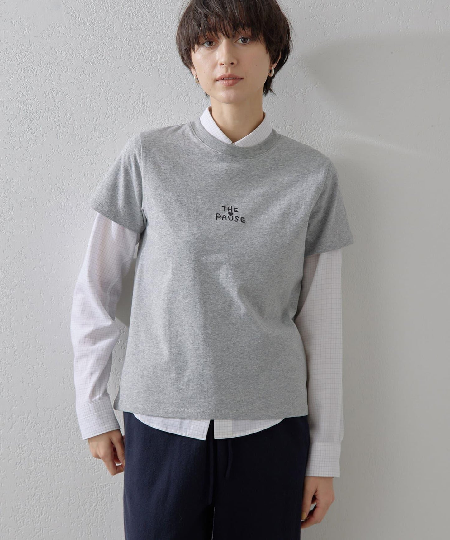 【THE PAUSE】THE PAUSE刺繡T恤