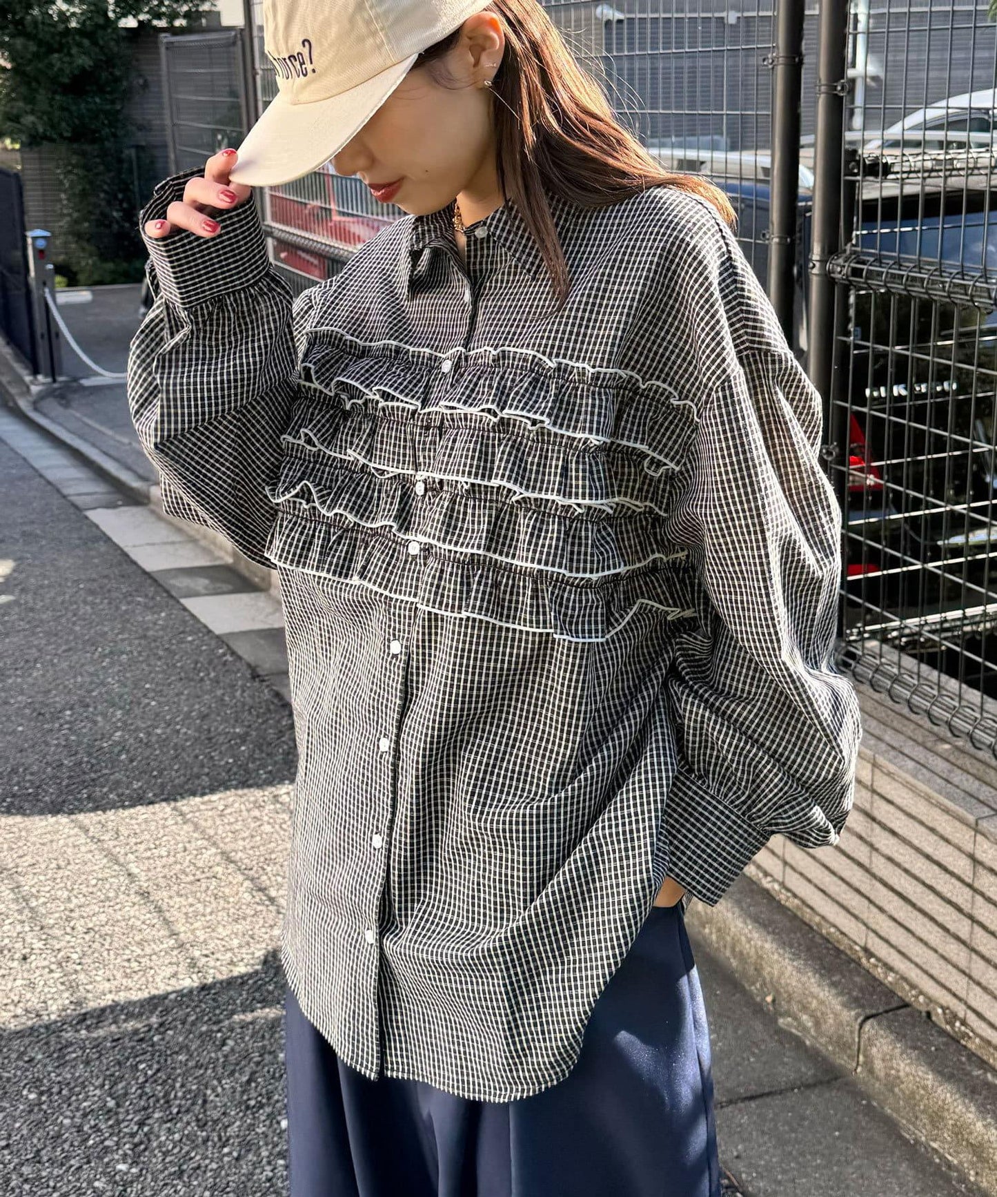 荷葉邊拼接上衣