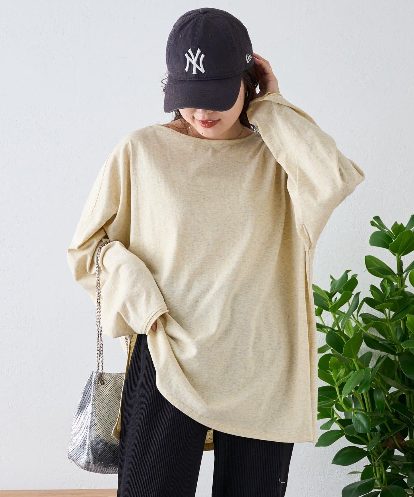 透視拼接一點刺繡oversize T 恤