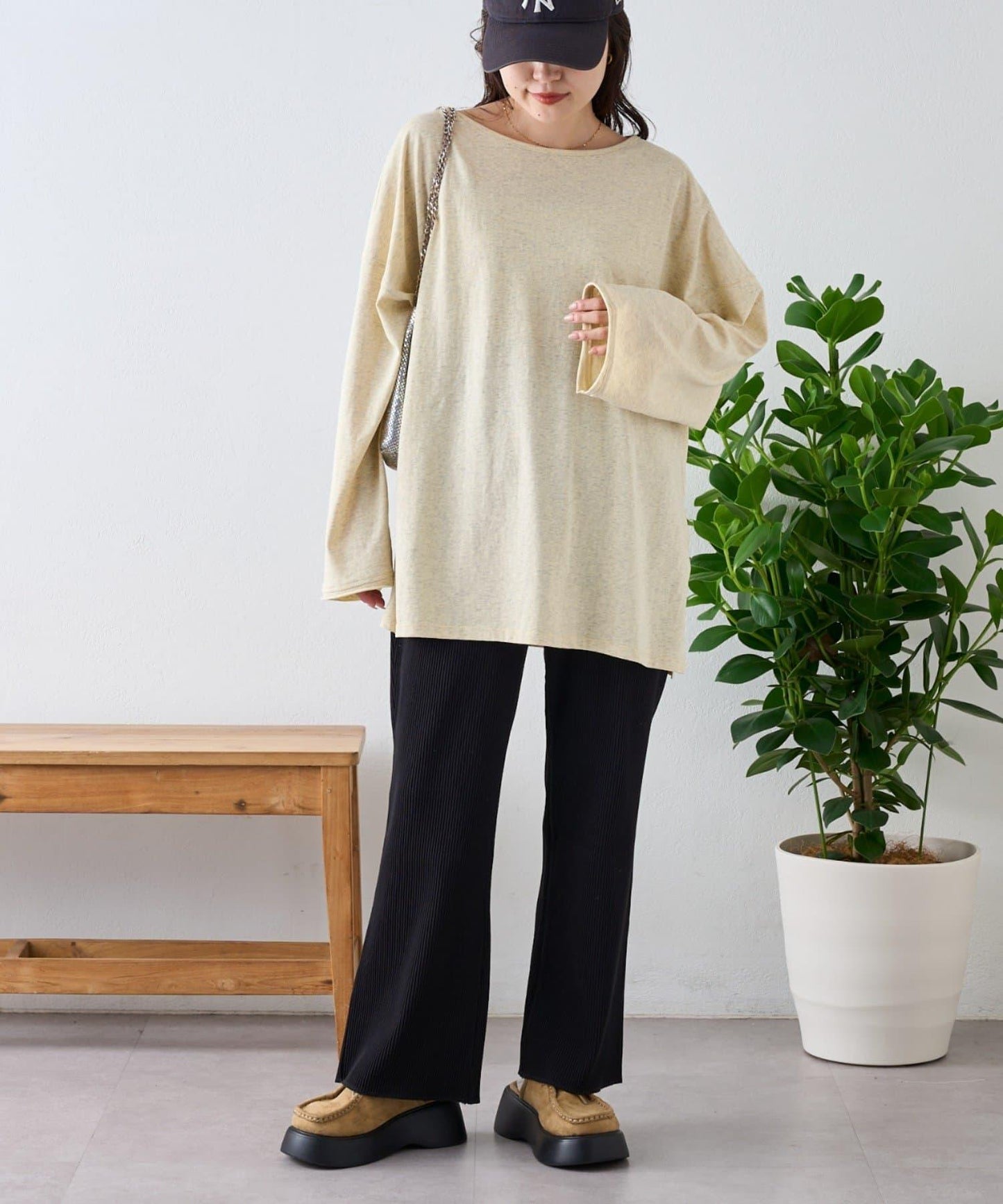 透視拼接一點刺繡oversize T 恤