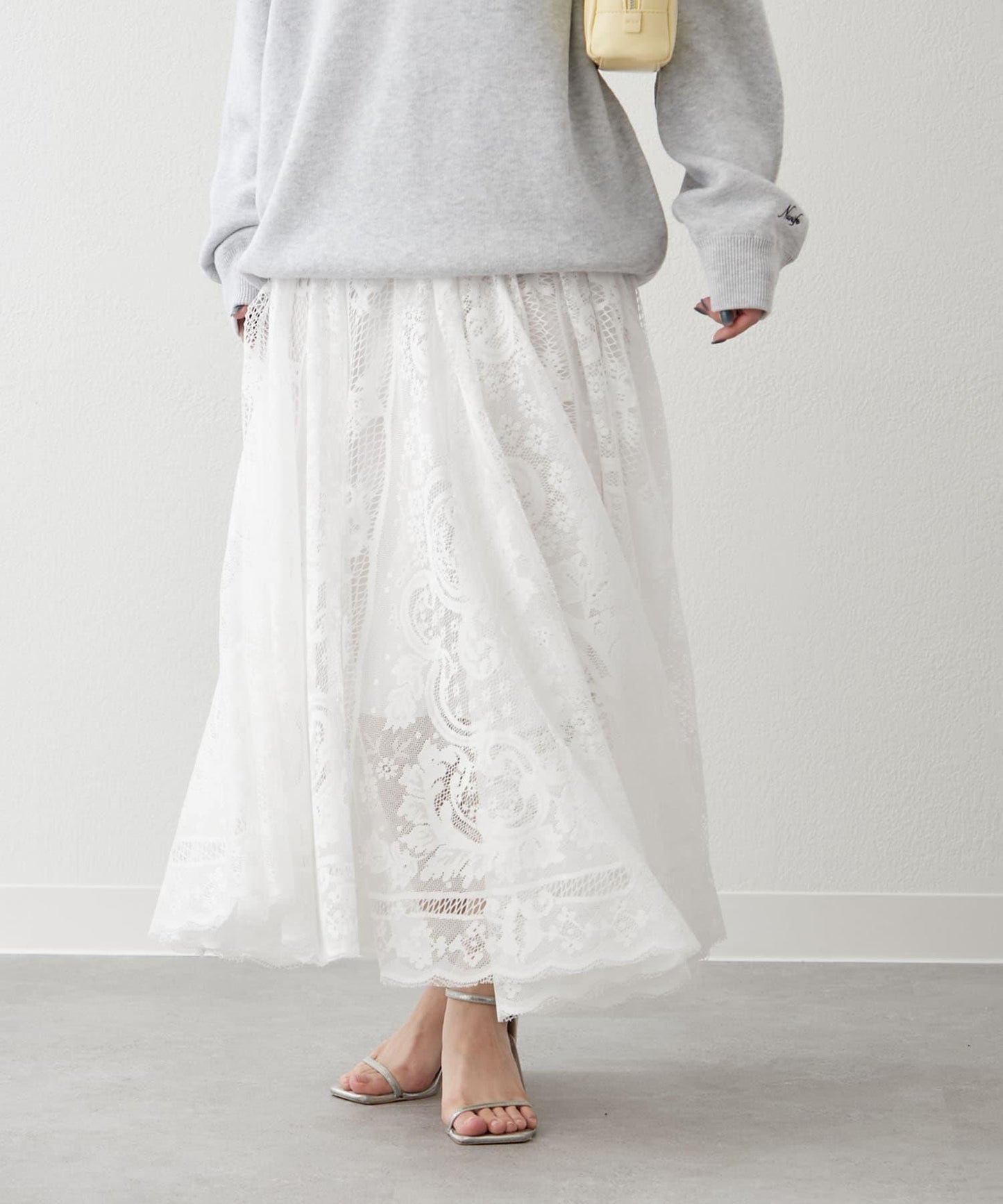 《春季流行關鍵詞“lace”》蕾絲拼接飄逸裙