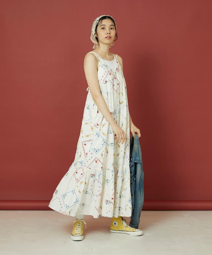 花朵刺繡吊帶連衣裙