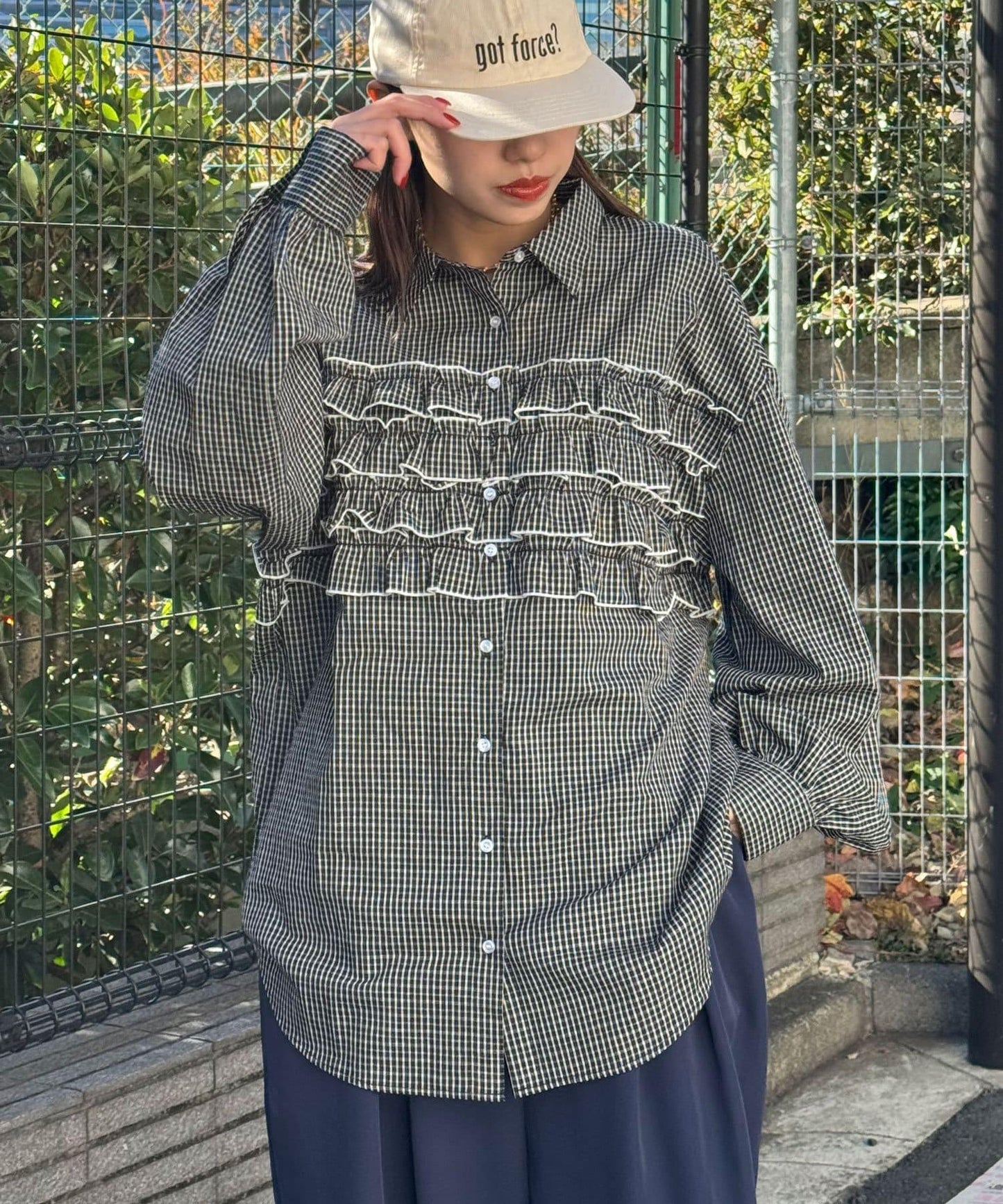 荷葉邊拼接上衣