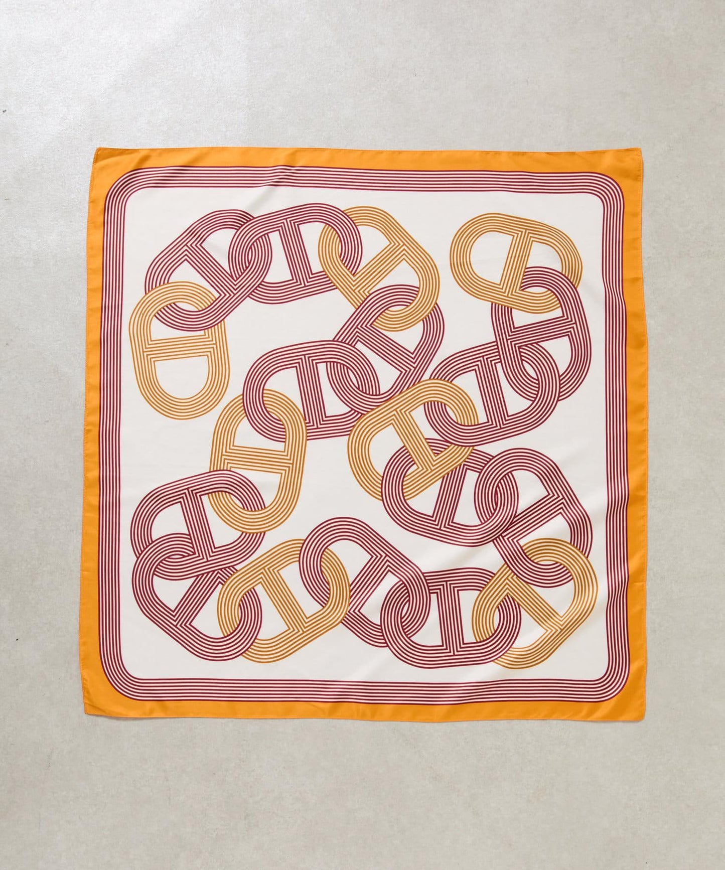 【SS優先】鏈條圖案大方巾 90×90