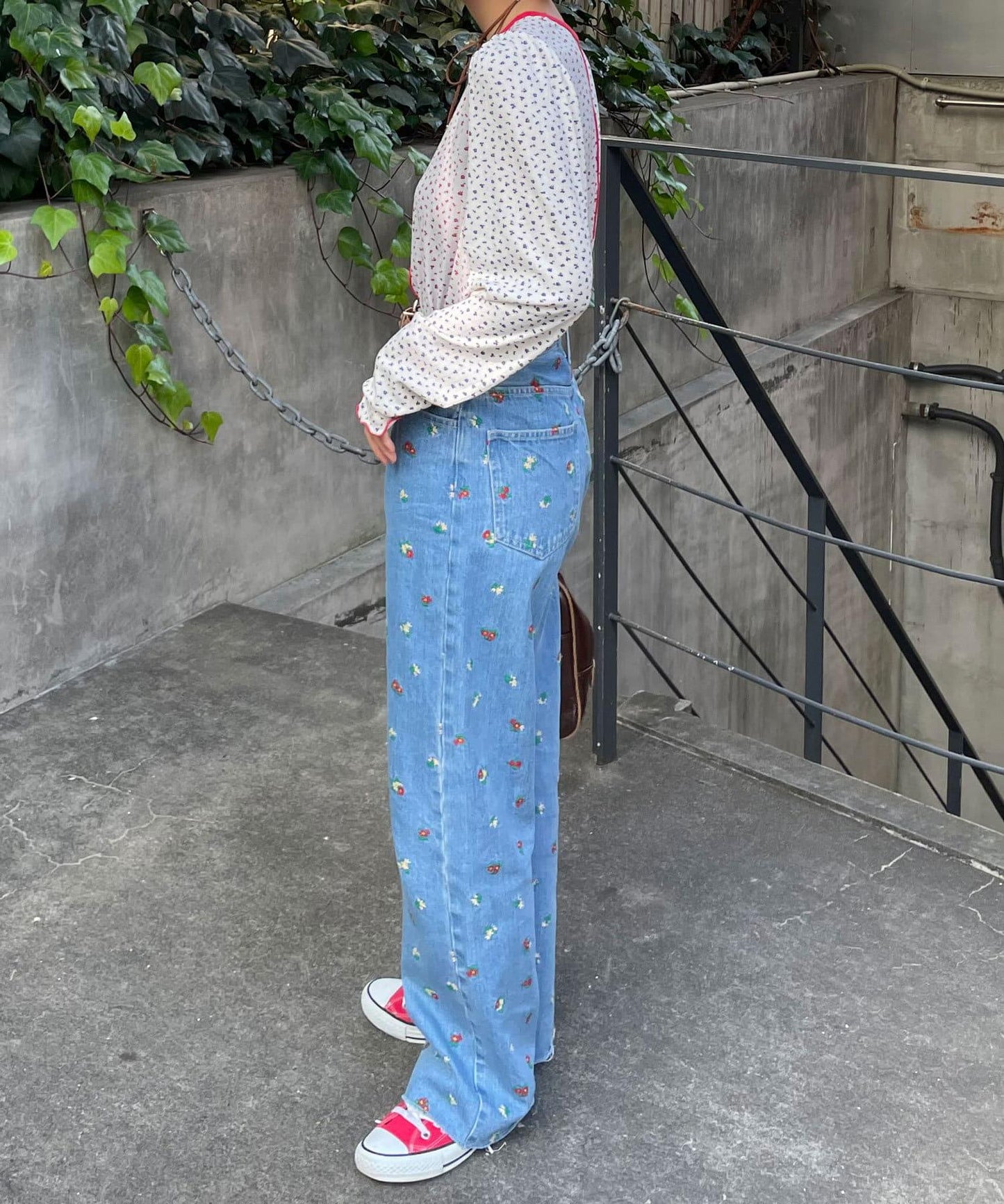 【HELLO.SANFRANCISCO/哈羅舊金山】小花紋拼接彈力上衣