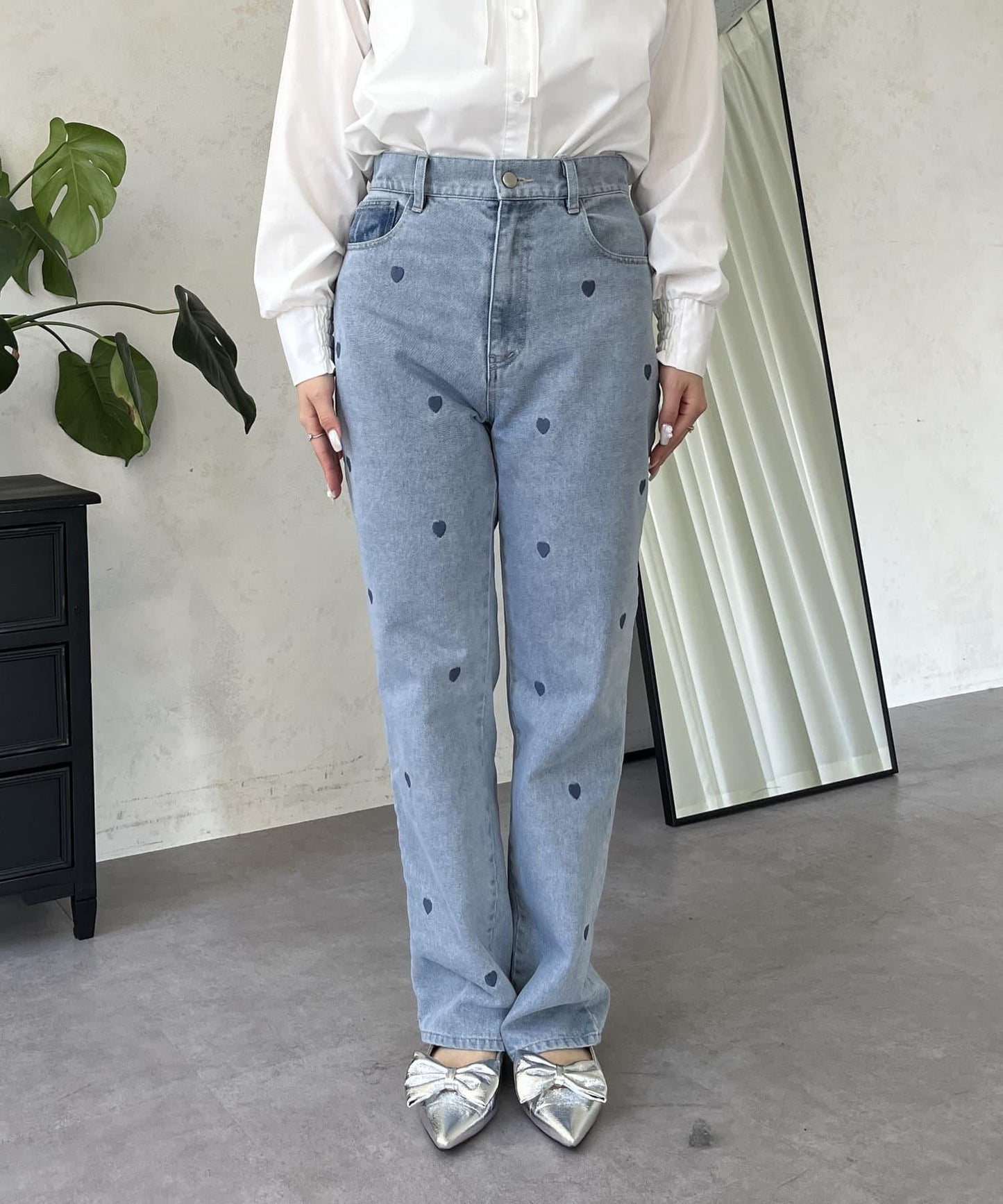 心形刺繡直筒牛仔褲
