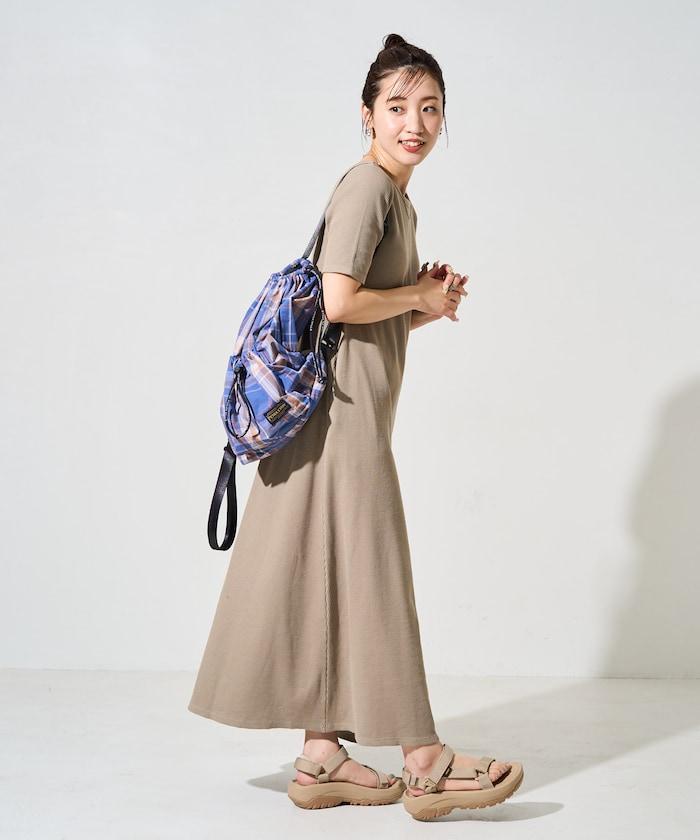 帶杯保暖半喇叭裙連衣裙