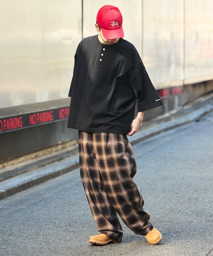 寬鬆剪裁 一點刺繡 圓領T恤/寬鬆剪裁