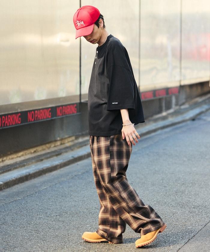 寬鬆剪裁 一點刺繡 圓領T恤/寬鬆剪裁