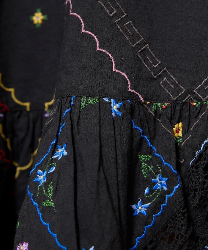 花朵刺繡吊帶連衣裙