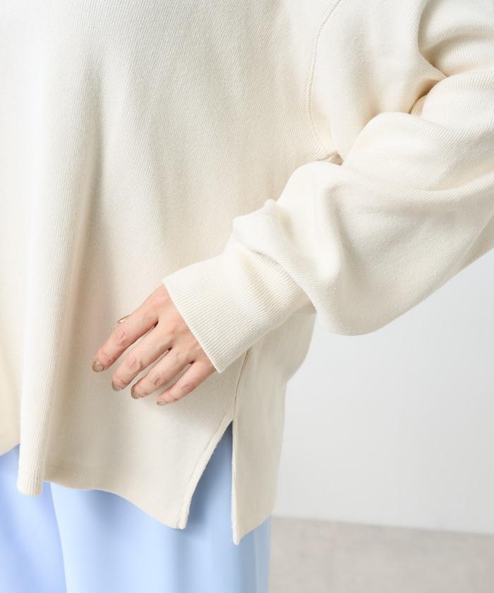 軍綠色V領短袖T恤