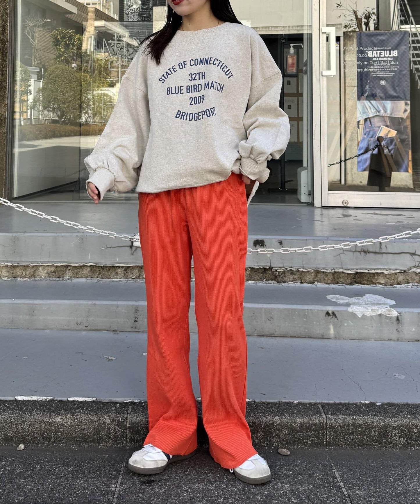 清爽剪裁的條紋褲褲